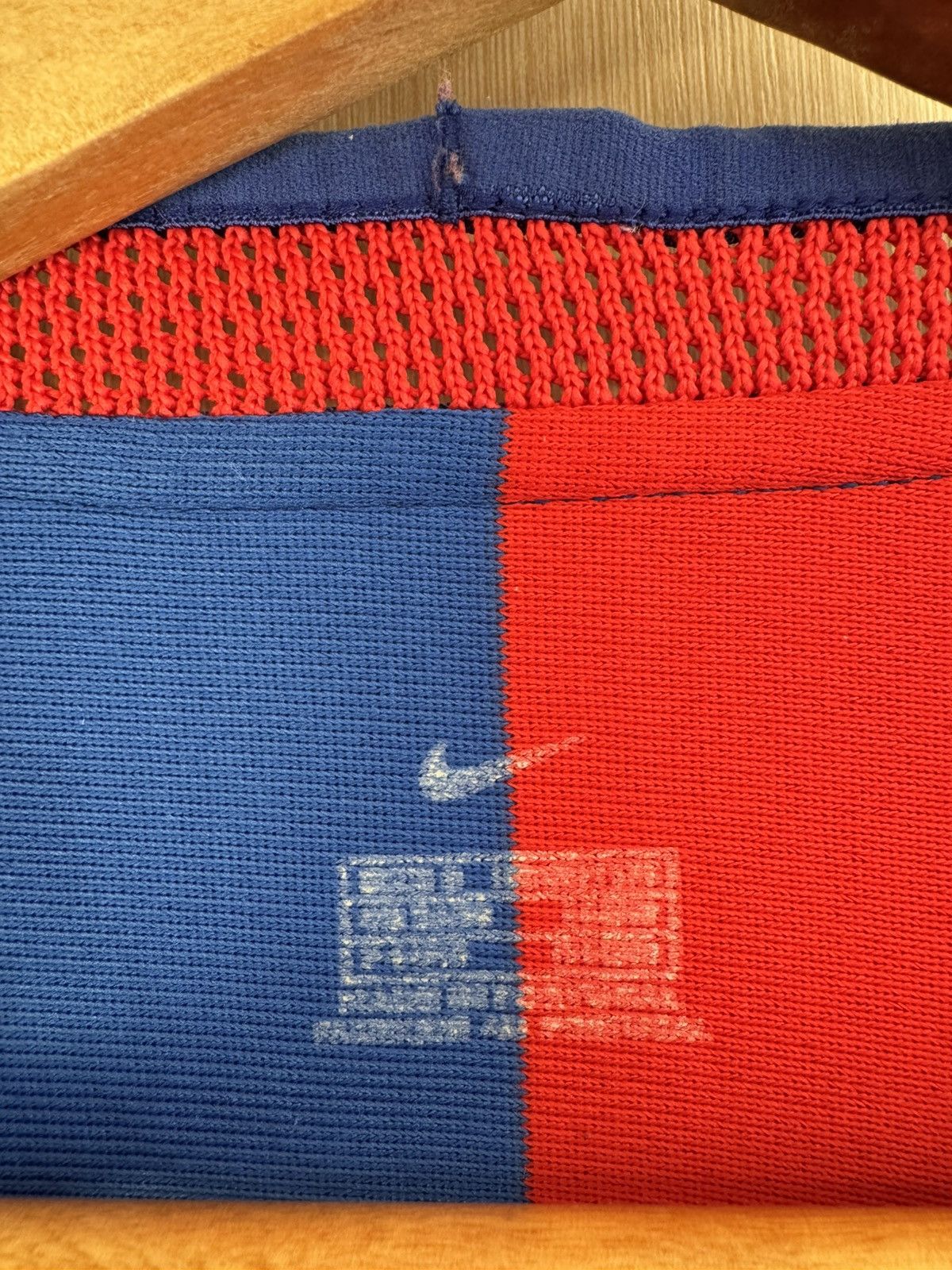Nike Vintage Basel 2002-2004 Signed Home Soccer Jersey Kit Shirt Size US S / EU 44-46 / 1 - 18 Thumbnail