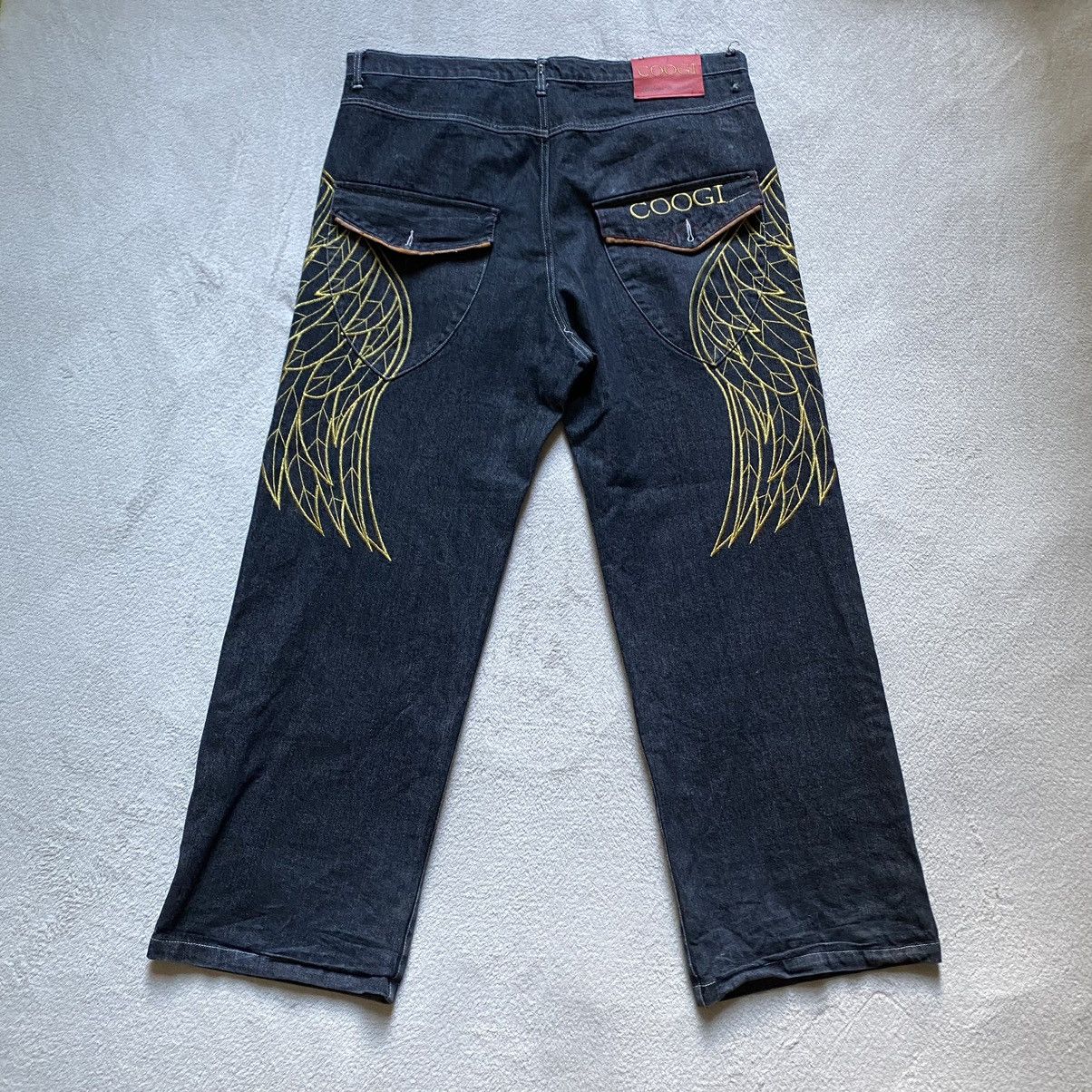 Vintage COOGI men’s good embroidered angel wings denim jeans size W40 L34