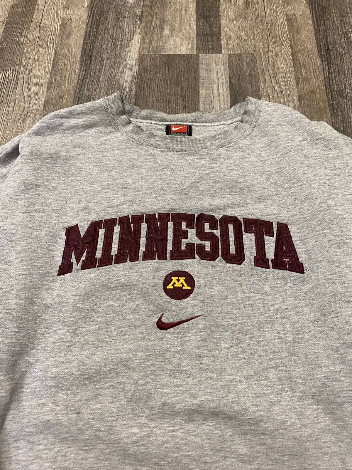 Nike Vintage 90’s U of M Nike Center Swoosh Distressed Sweatshirt Size US XL / EU 56 / 4 - 2 Thumbnail