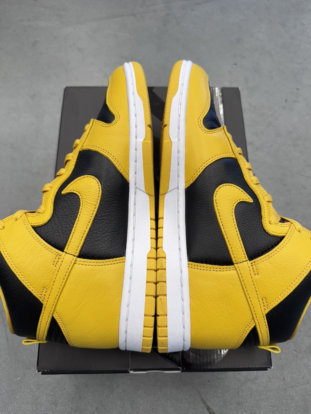 Nike 2024 Nike Dunk High Wu-Tang Size US 8.5 / EU 41-42 - 3 Thumbnail
