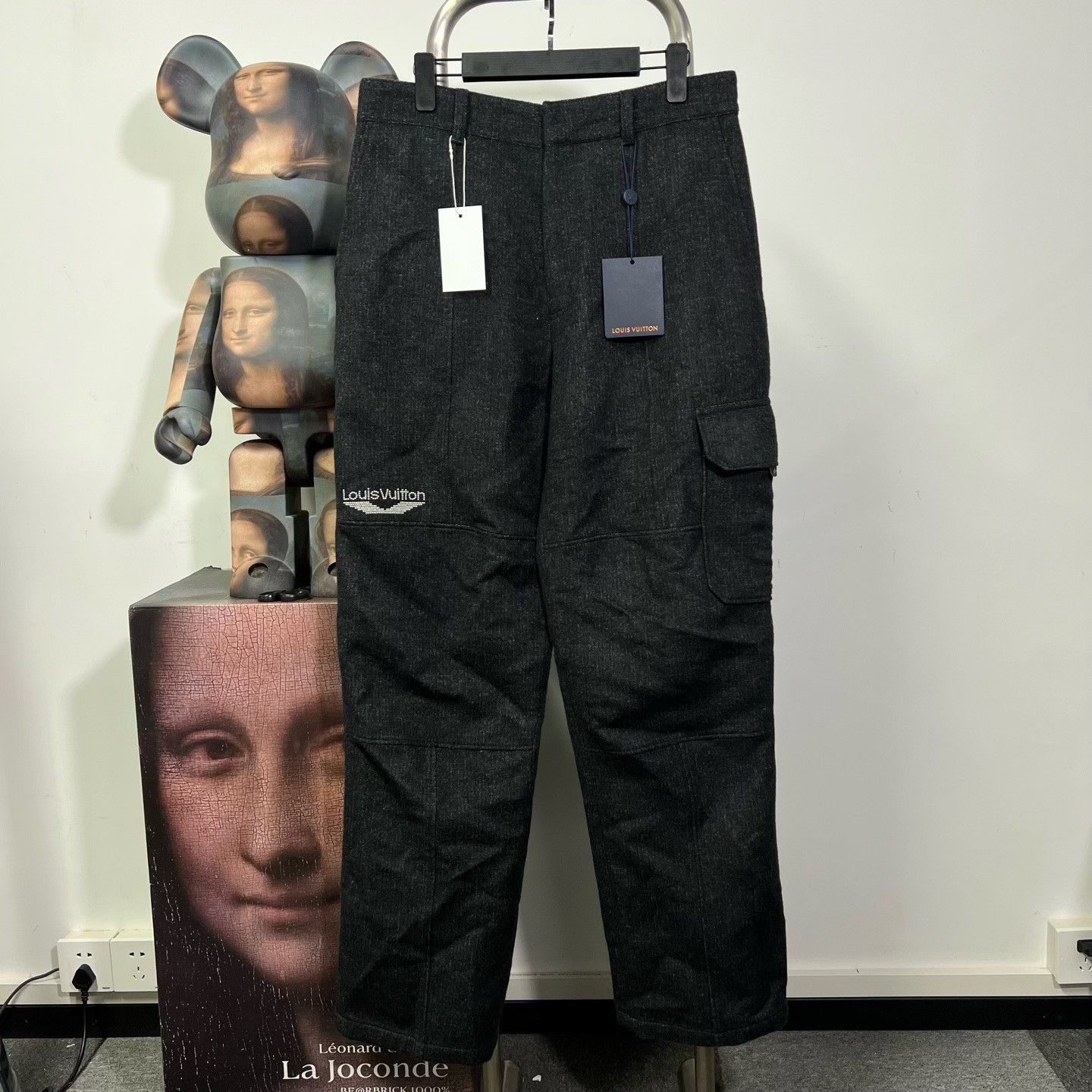 Louis Vuitton Louis Vuitton Retro Wool Casual Pants 36 Men Size US 36 / EU 52 - 1 Thumbnail