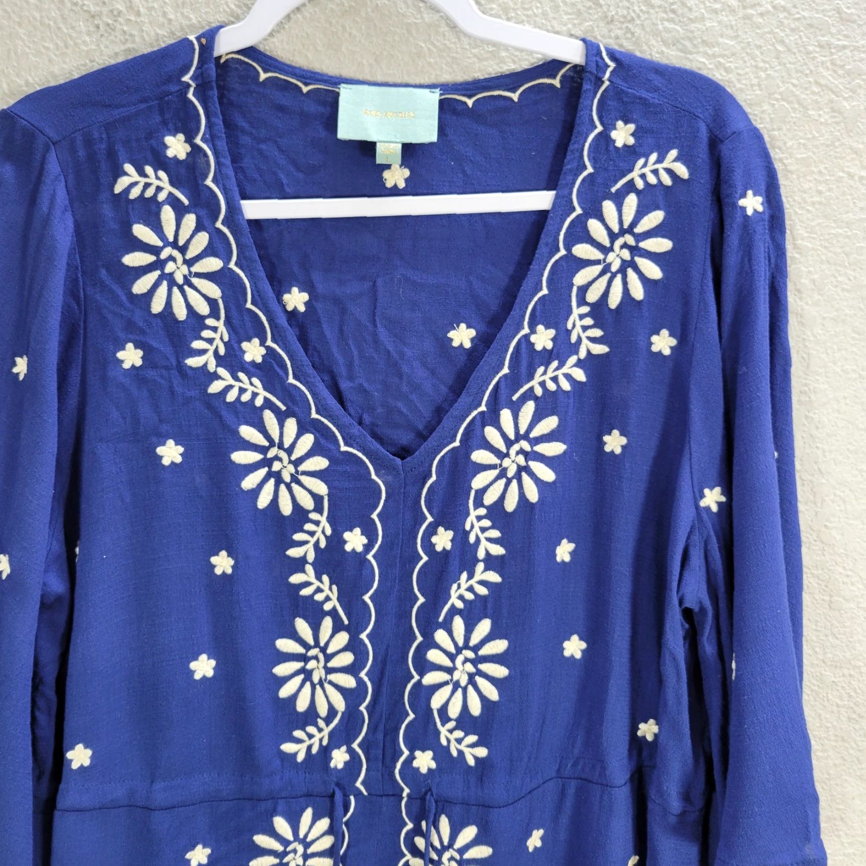 Vintage Skies are blue Blouse Blue Floral Embroidery 3/4 Sleeve V-Neck Drawstring Waist L Womens Shirt Size L / US 10 / IT 46 - 4 Thumbnail