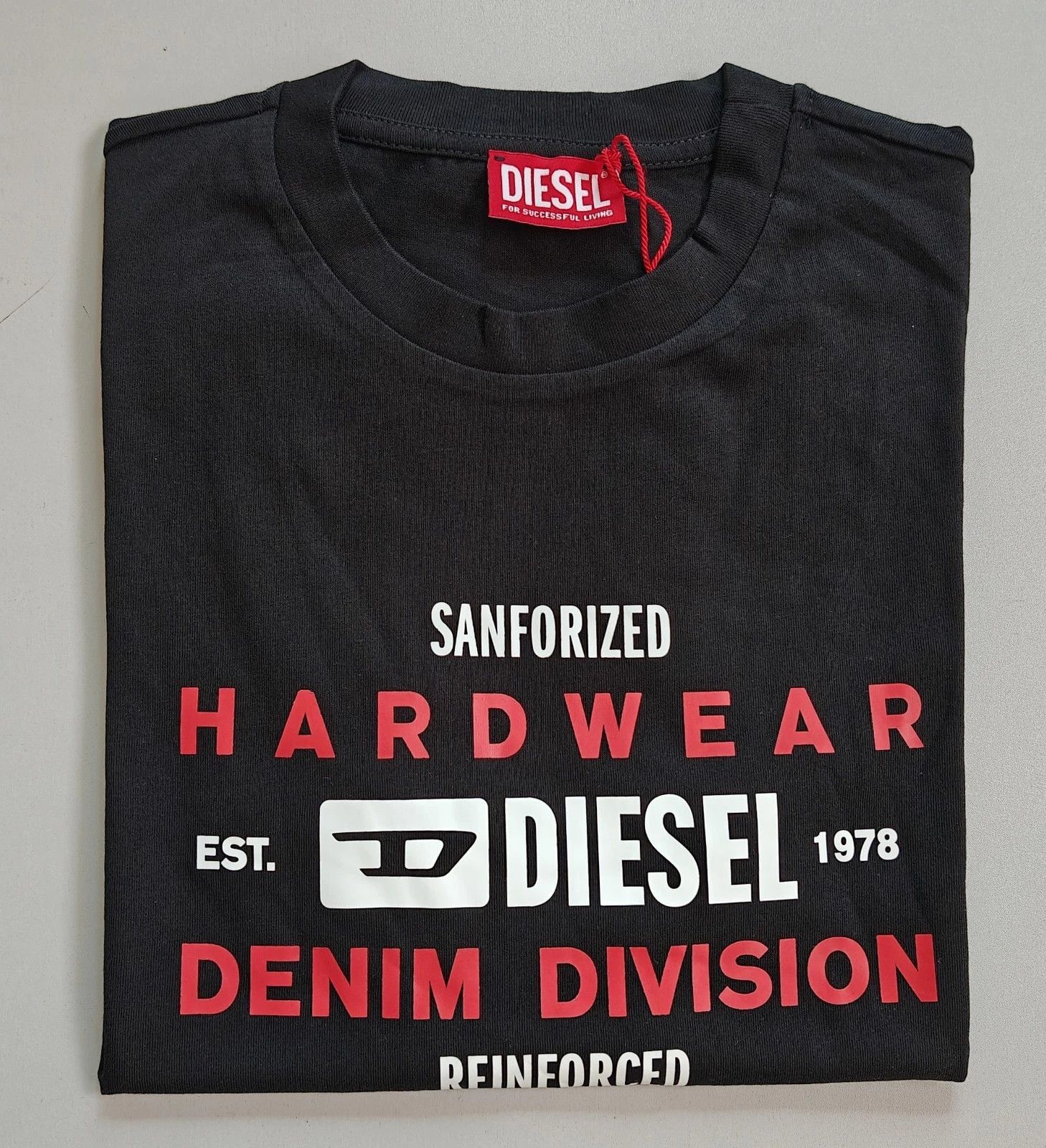 Diesel DIESEL Black Tshirt with Hardwear Denim Division print T4162 Size US M / EU 48-50 / 2 - 1 Thumbnail