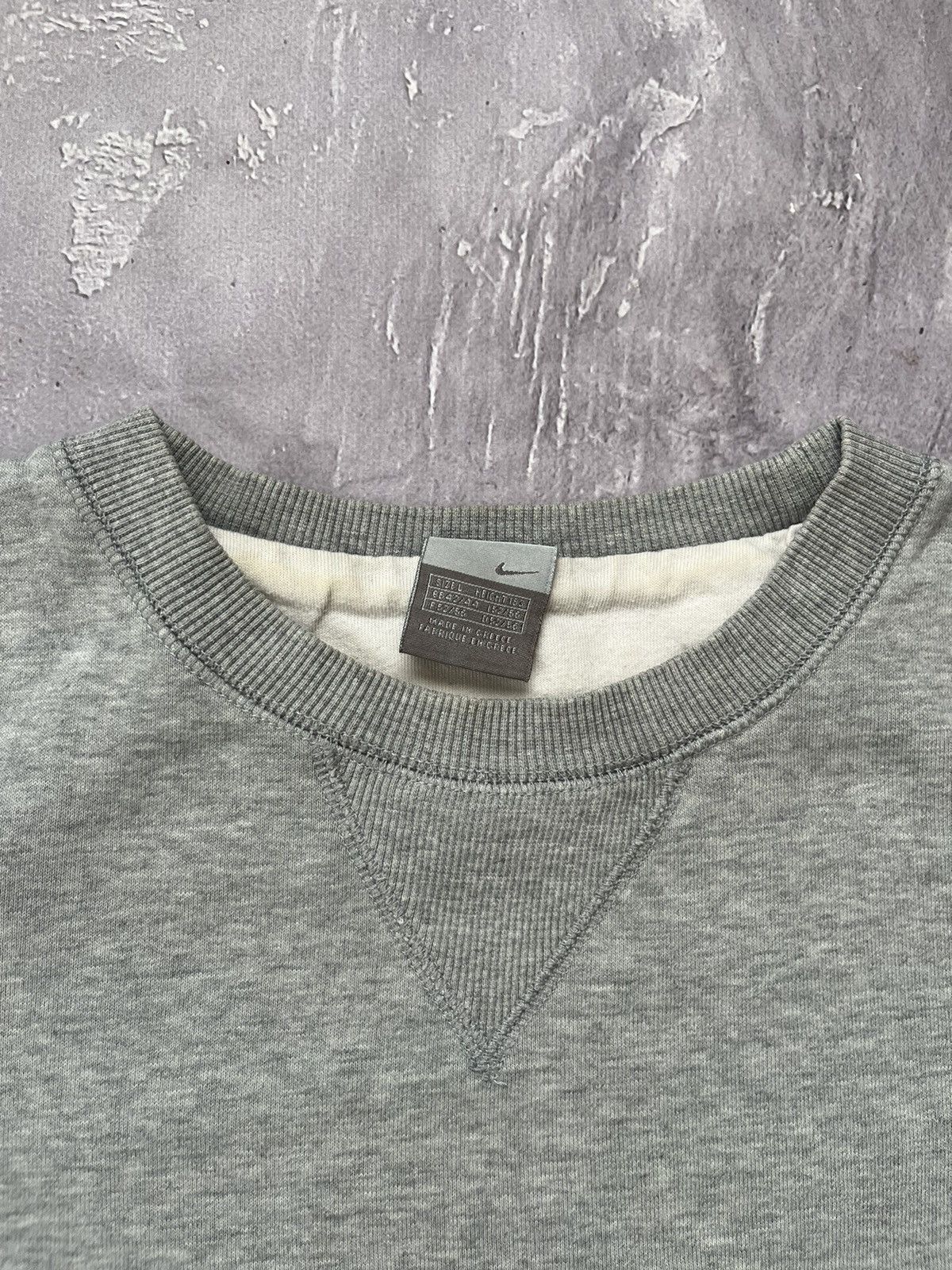 Nike Vintage Nike Crewneck Sweatshirt Embroidered Swoosh Logo Y2K Size US L / EU 52-54 / 3 - 9 Thumbnail