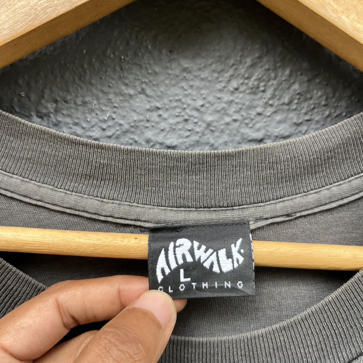 Airwalk Thrashed Faded 90s Airwalk Skateboard Brand Tee Size US L / EU 52-54 / 3 - 11 Thumbnail