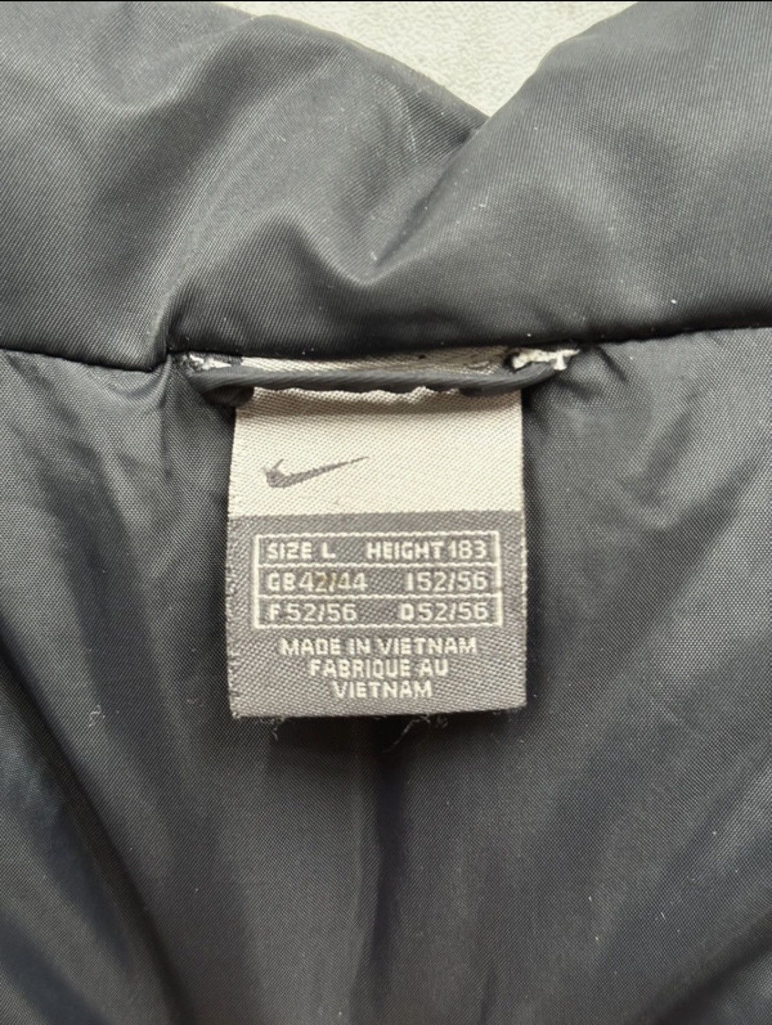 Vintage Vintage Nike Down Jacket Size US L / EU 52-54 / 3 - 5 Thumbnail