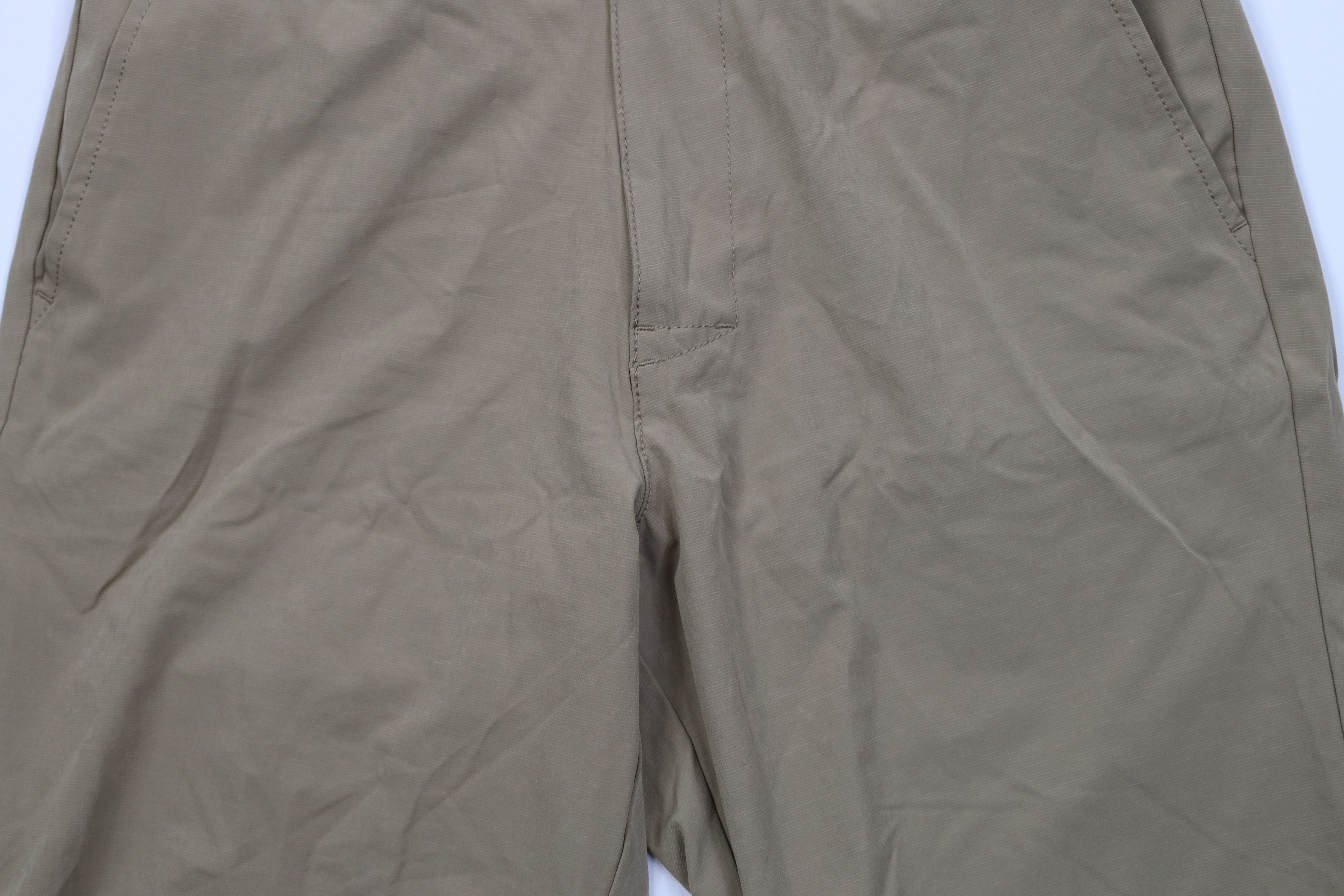 Banana Republic Banana Republic Tech Knit Above Knee Chino Shorts Brown Size US 34 / EU 50 - 3 Thumbnail
