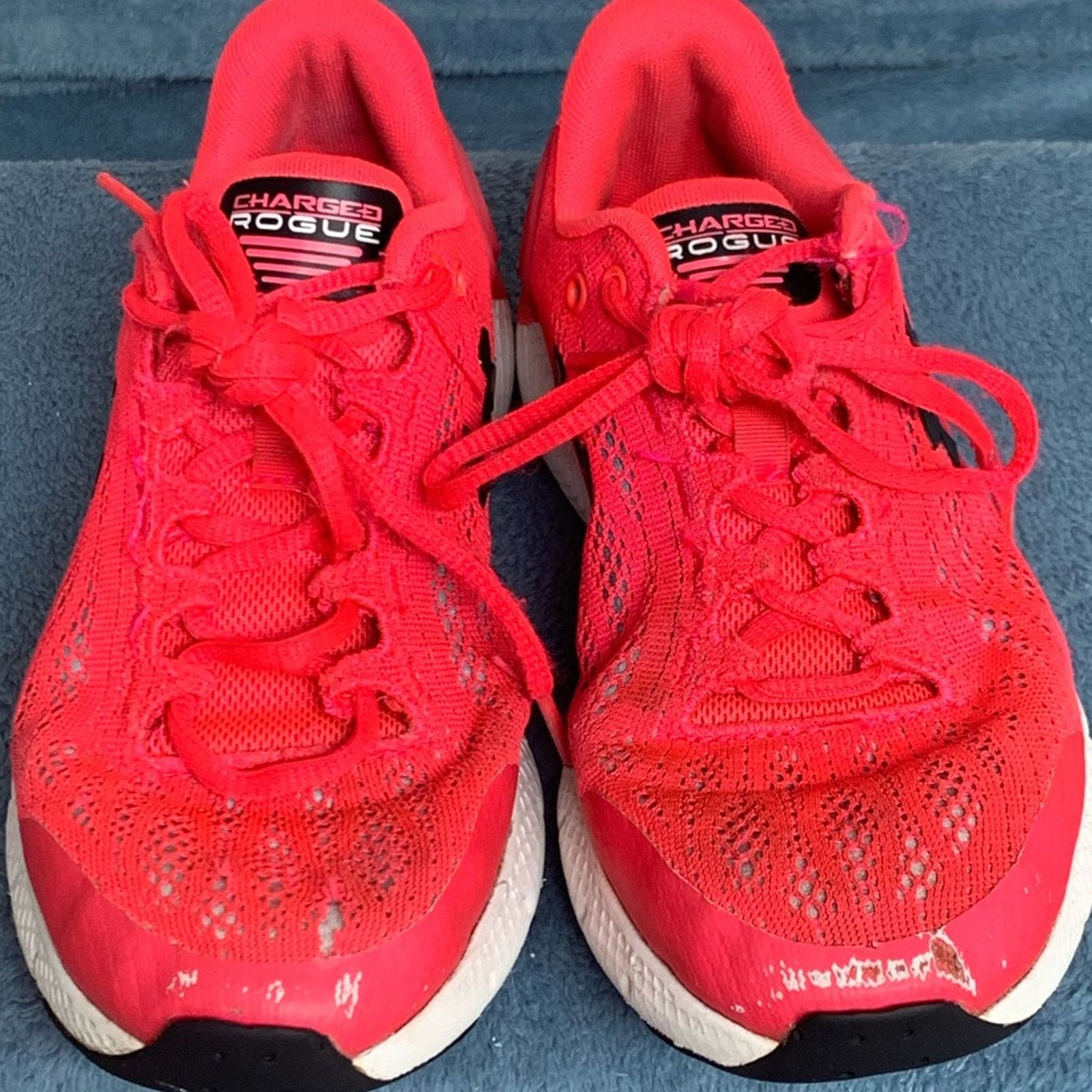 Under Armour UNDER ARMOUR CHARGED ROGUE ATHLETIC SHOES HYPER WMNS 5 3.5Y Size US 5 / EU 37 - 6 Thumbnail
