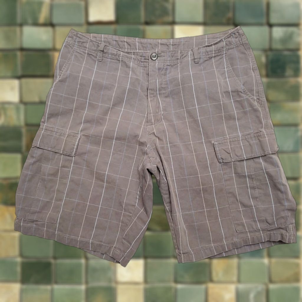 Patagonia Patagonia Shorts Mens 34 Gray Blue Window Pane Plaid Lightweight Outdoors Gorp Bermuda Regular Waist 34 Pockets Belt Loops Cotton Casual Mens Size US 34 / EU 50 - 1 Thumbnail