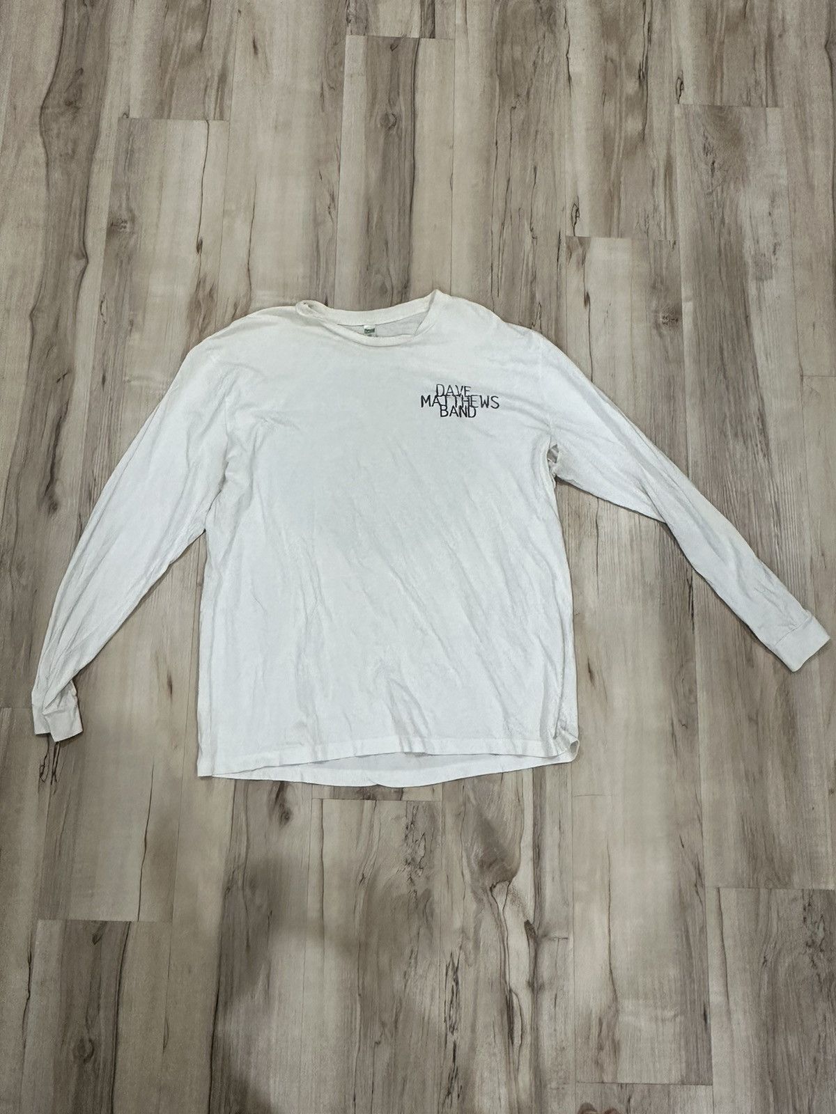 Vintage Dave Matthews Band Vintage White XL small rip Size US XL / EU 56 / 4 - 1 Thumbnail