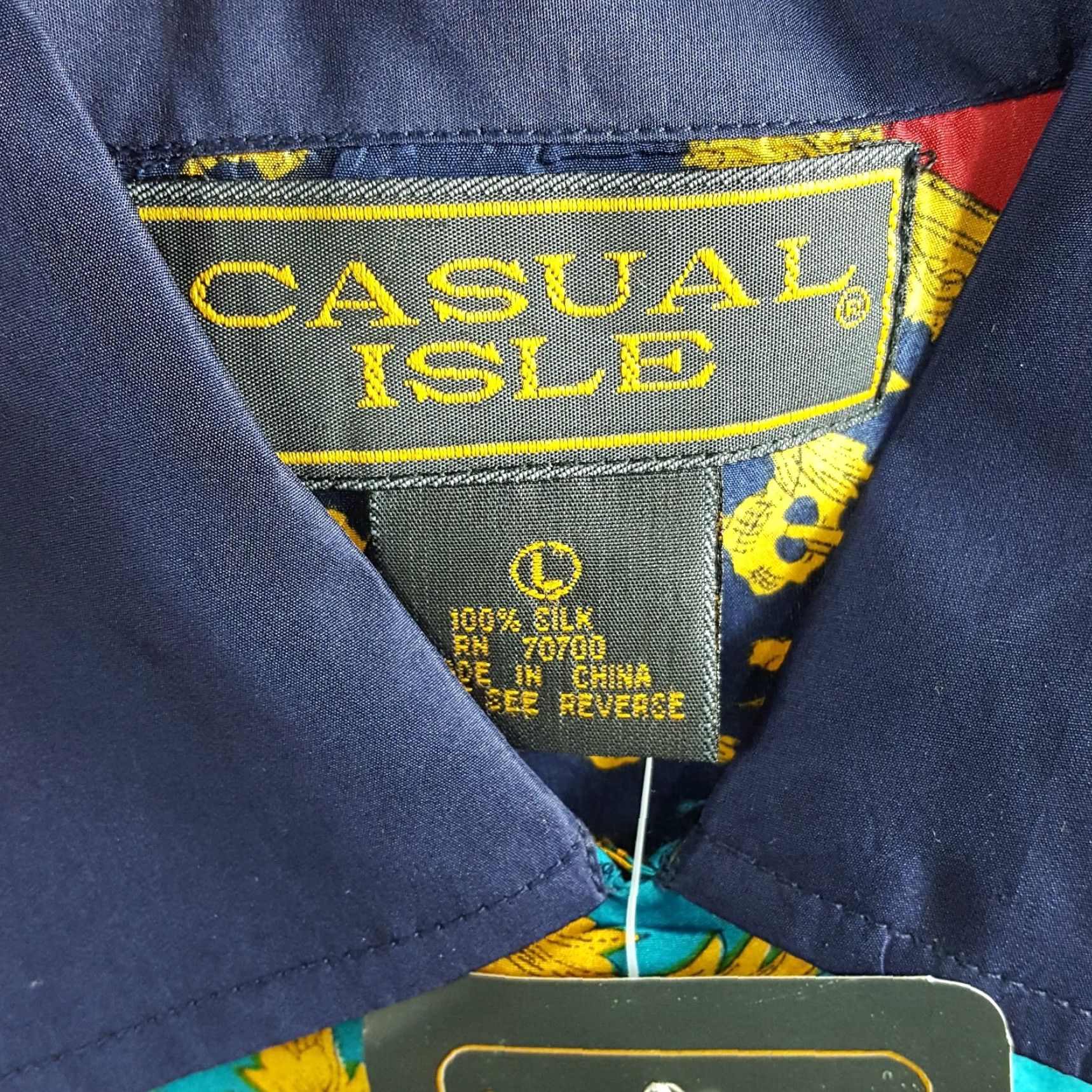 Vintage VINTAGE Casual Isle Women's Shirt Large Gold Silk Collared Button-Up Preppy 80s 90s Royal Size L / US 10 / IT 46 - 7 Thumbnail