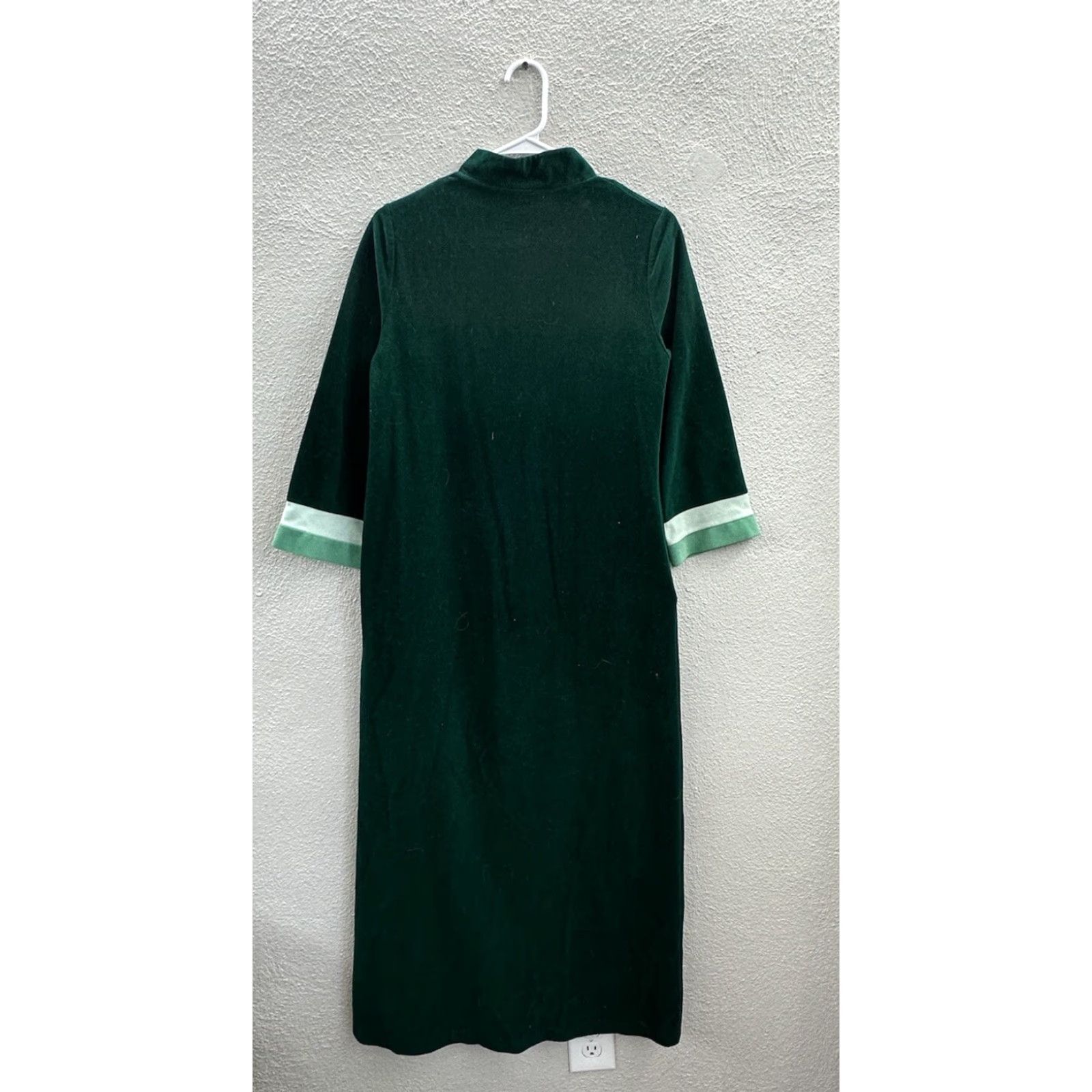 Sears VINTAGE Sears Womens Robe Sleepwear Size 10 Green Velour Long Sleeve Zip Up Kimono 80s 90s Womens Size L / US 10 / IT 46 - 7 Thumbnail