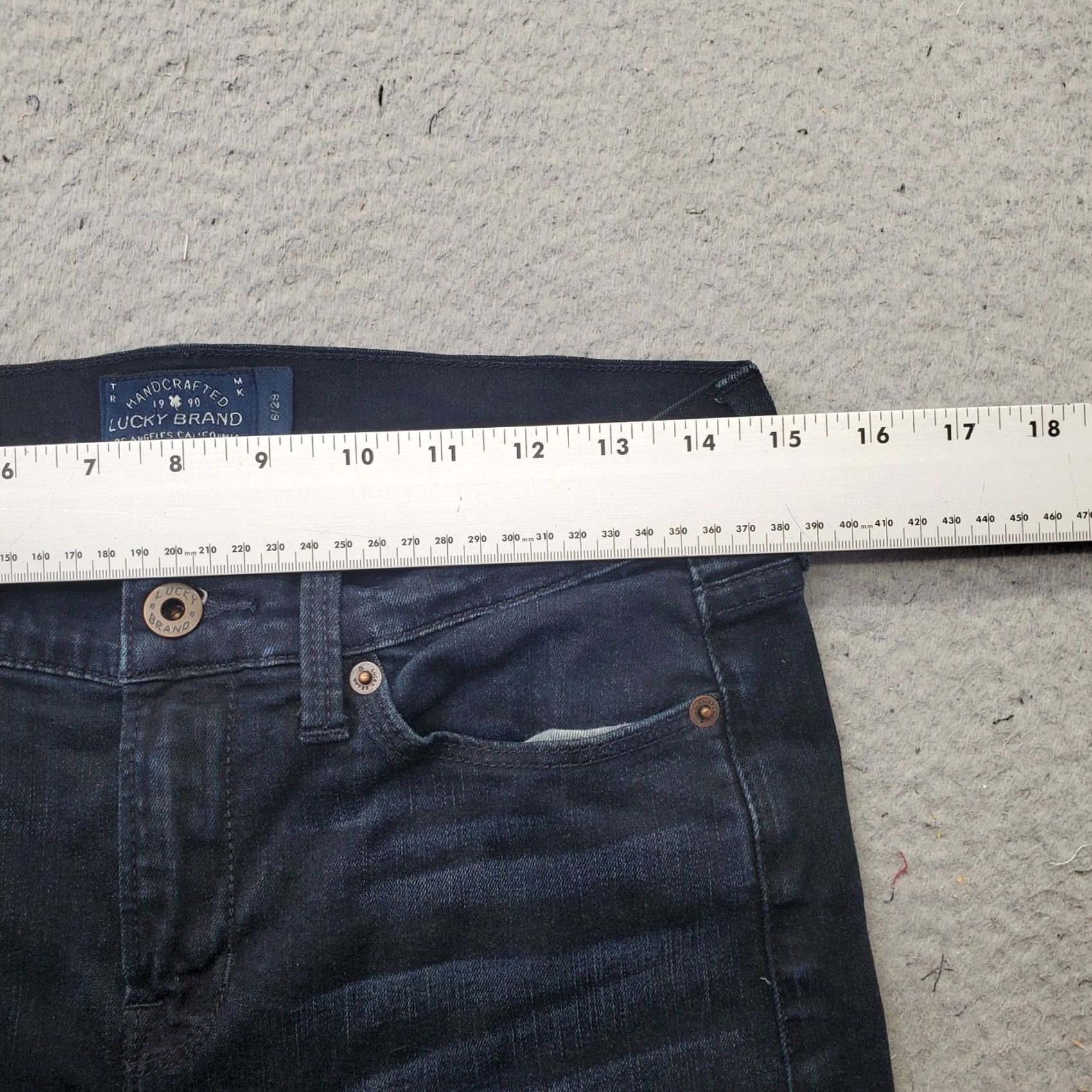 Lucky Brand Lucky Brand Brooke Crop Jeans Womens 6 Blue Denim Dark Wash Straight Leg - Size 6 - 27 Inseam - 30 Waist - 5-Pocket Denim Jeans Size 28" / US 6 / IT 42 - 6 Thumbnail