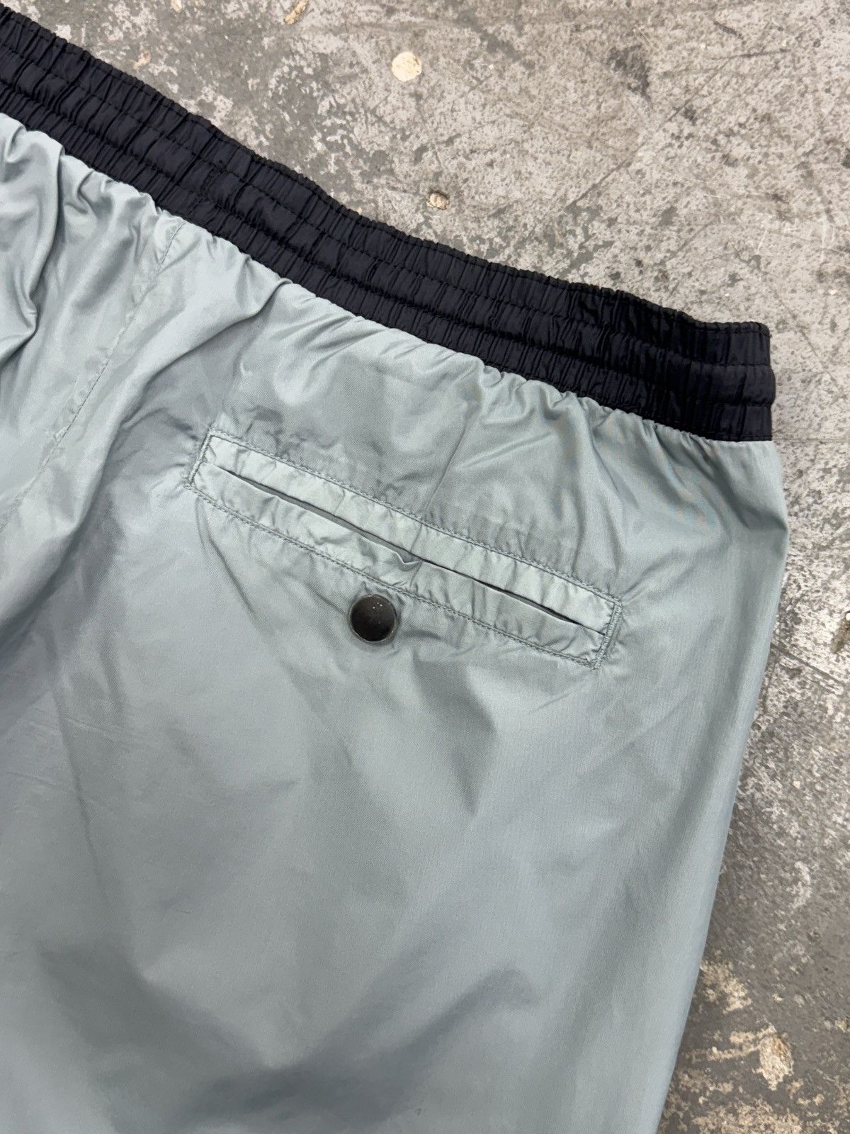 Nike Nike Vintage Zip Shorts Size US 31 - 8 Thumbnail