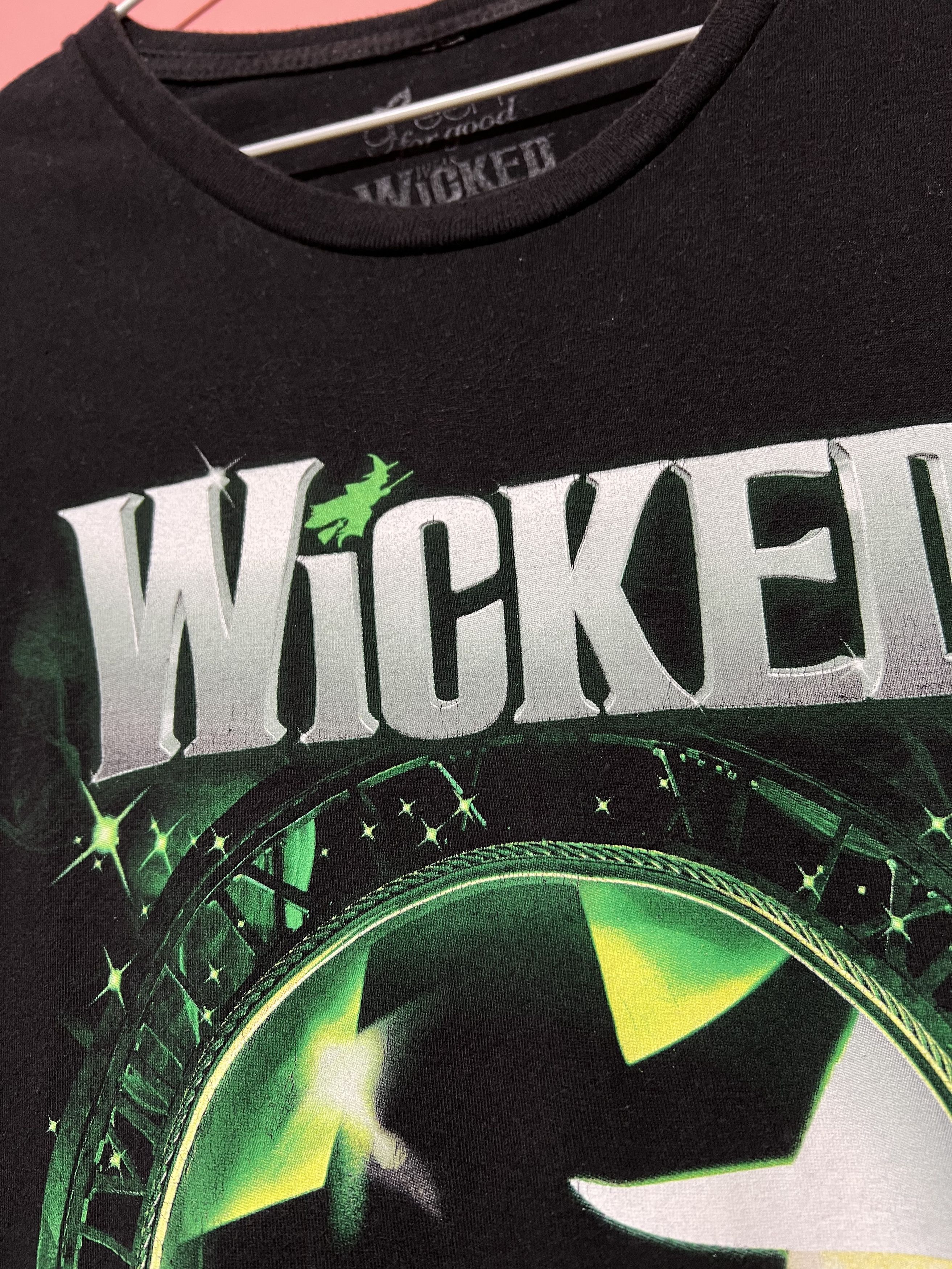 Other Wicked movie tee shirt art Size US L / EU 52-54 / 3 - 5 Thumbnail