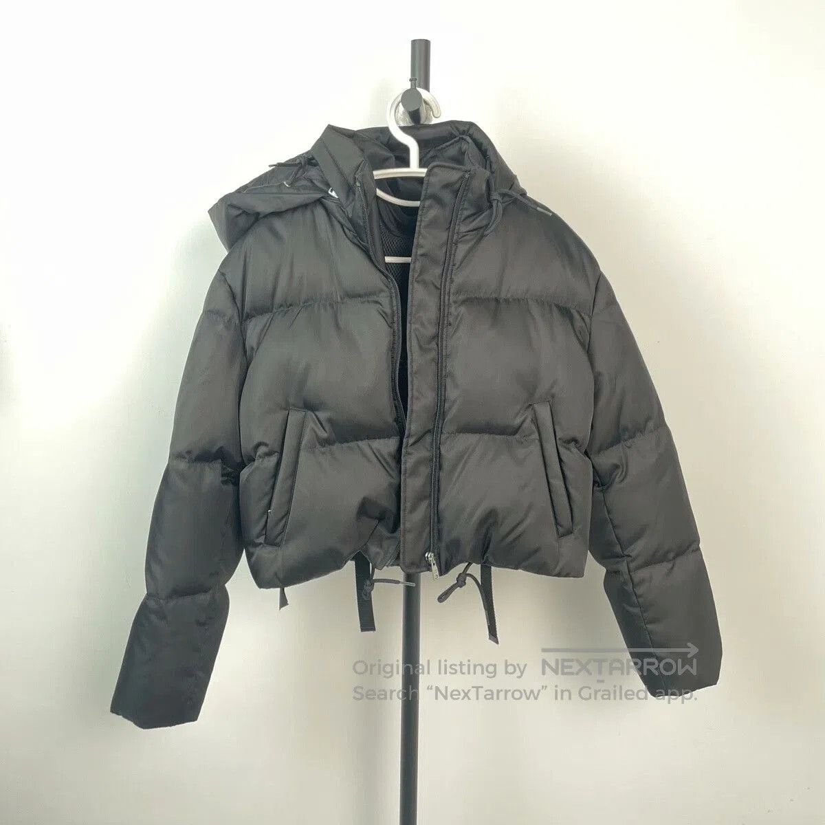 Prada PRADA Croissant Down Jacket 36. Size XS / US 0-2 / IT 36-38 - 1 Thumbnail