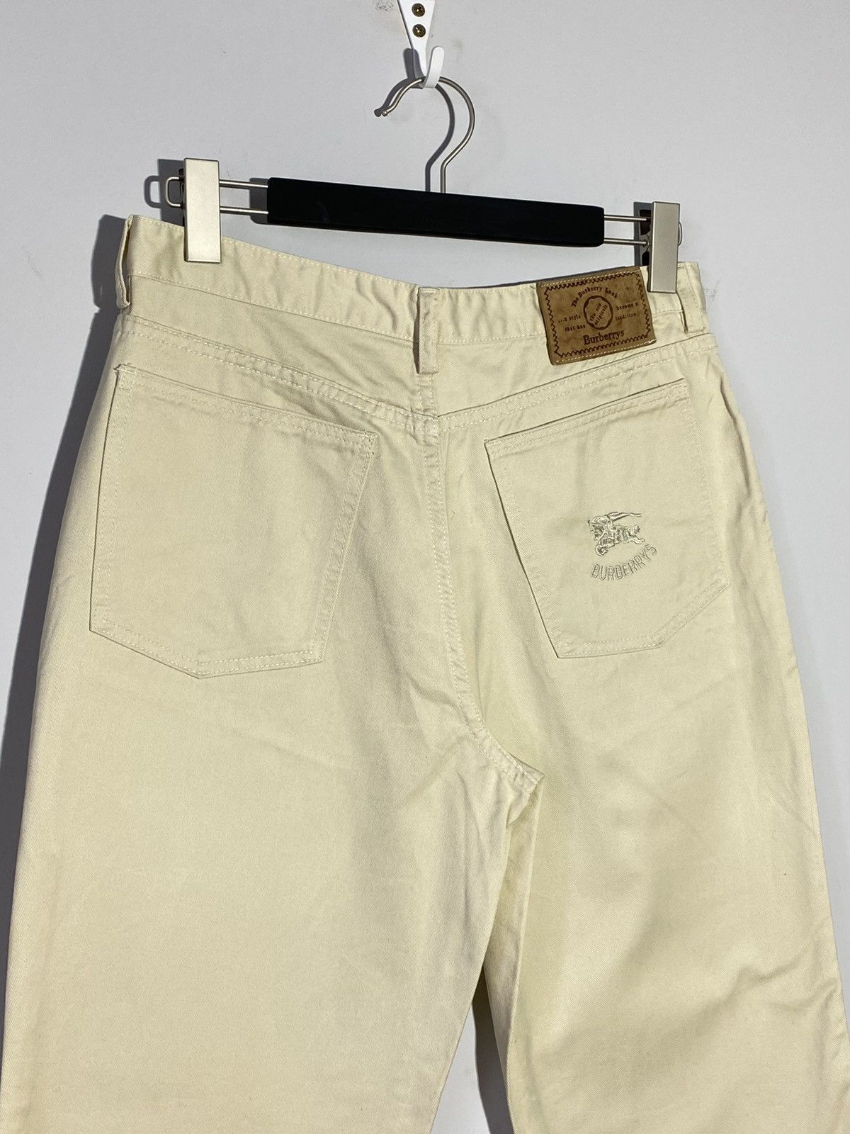 Burberry Vintage 90s Burberry’s Jeans Rare Beige Straight Pants Size US 31 - 1 Thumbnail