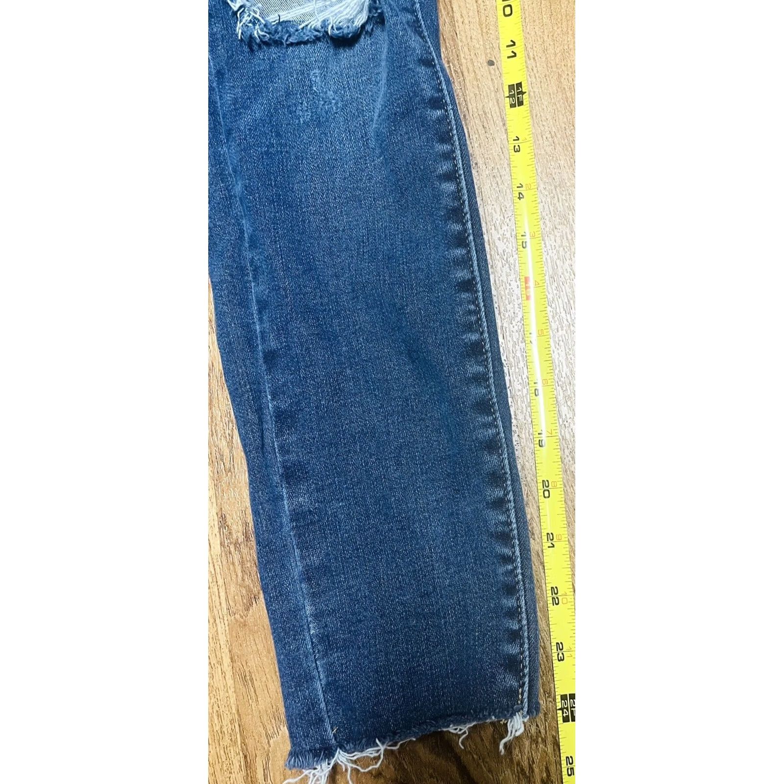 Lucky Brand LUCKY BRAND Women’s Los Angeles Denim Jeans 4 Blue Frayed Straight Leg Slim 24in Inseam 5-Pocket Baggy? No, Frayed not Distressed Size 27" / US 4 / IT 40 - 6 Thumbnail