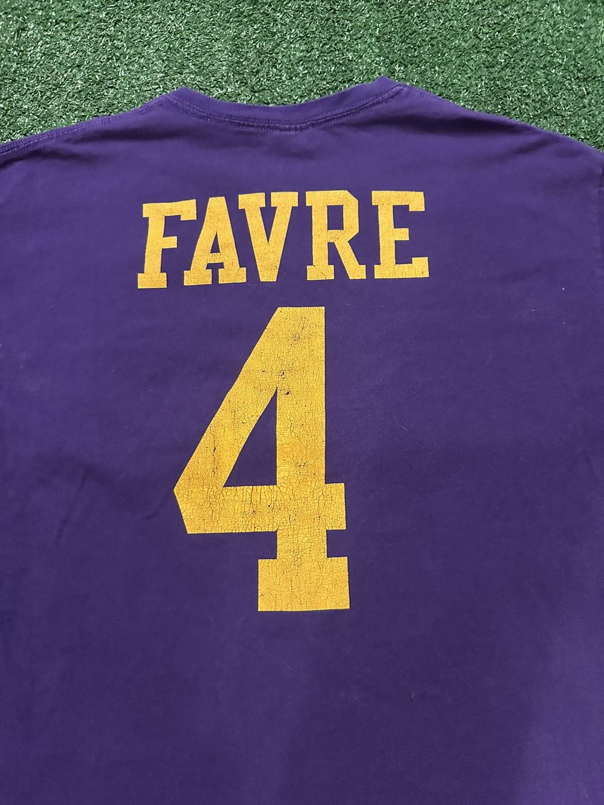 NFL Vintage Y2K Minnesota Vikings Favre Peeing on Packers Shirt Size US L / EU 52-54 / 3 - 5 Thumbnail