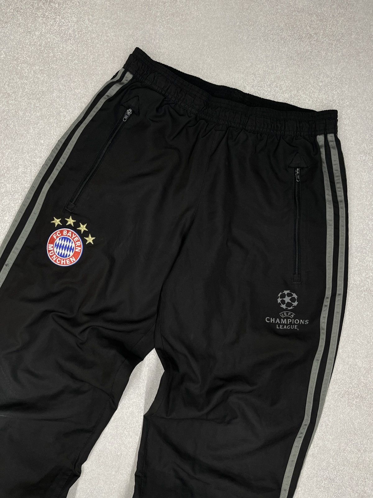 Adidas Vintage Adidas FC Bayern Champions League Sweatpants UEFA Size US 30 / EU 46 - 3 Thumbnail