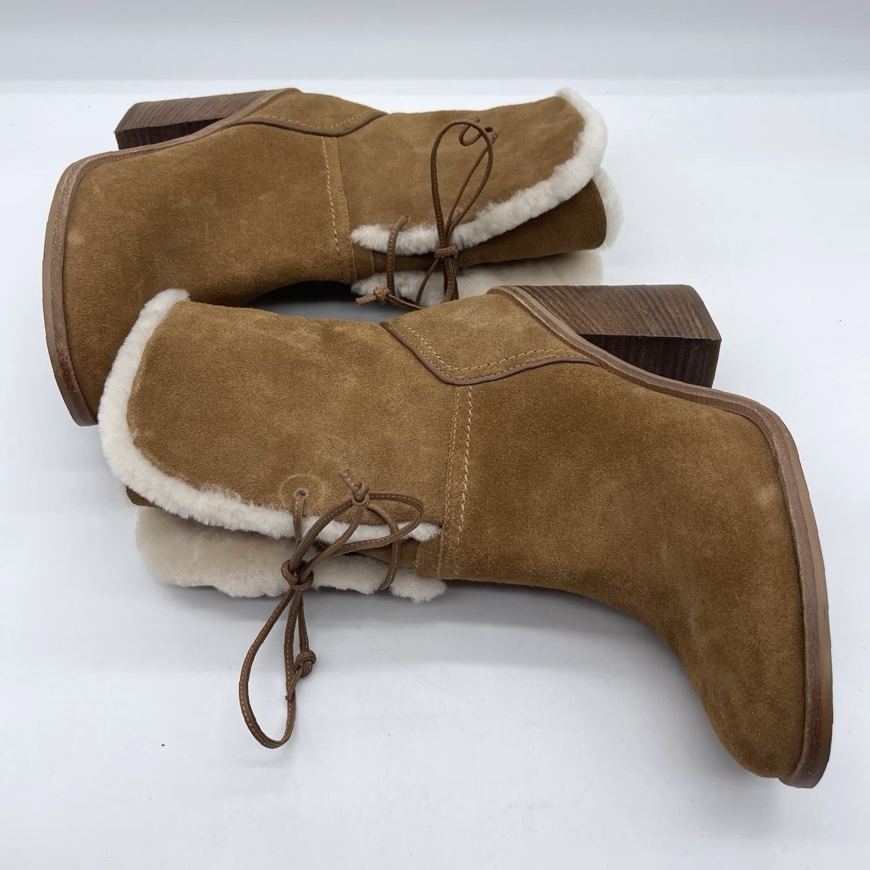 Ugg UGG Jerene Women's 9 Lace Up Fold Over Boots Wheat Suede Stacked Heel Ankle Boot Size US 7 / IT 37 - 4 Thumbnail