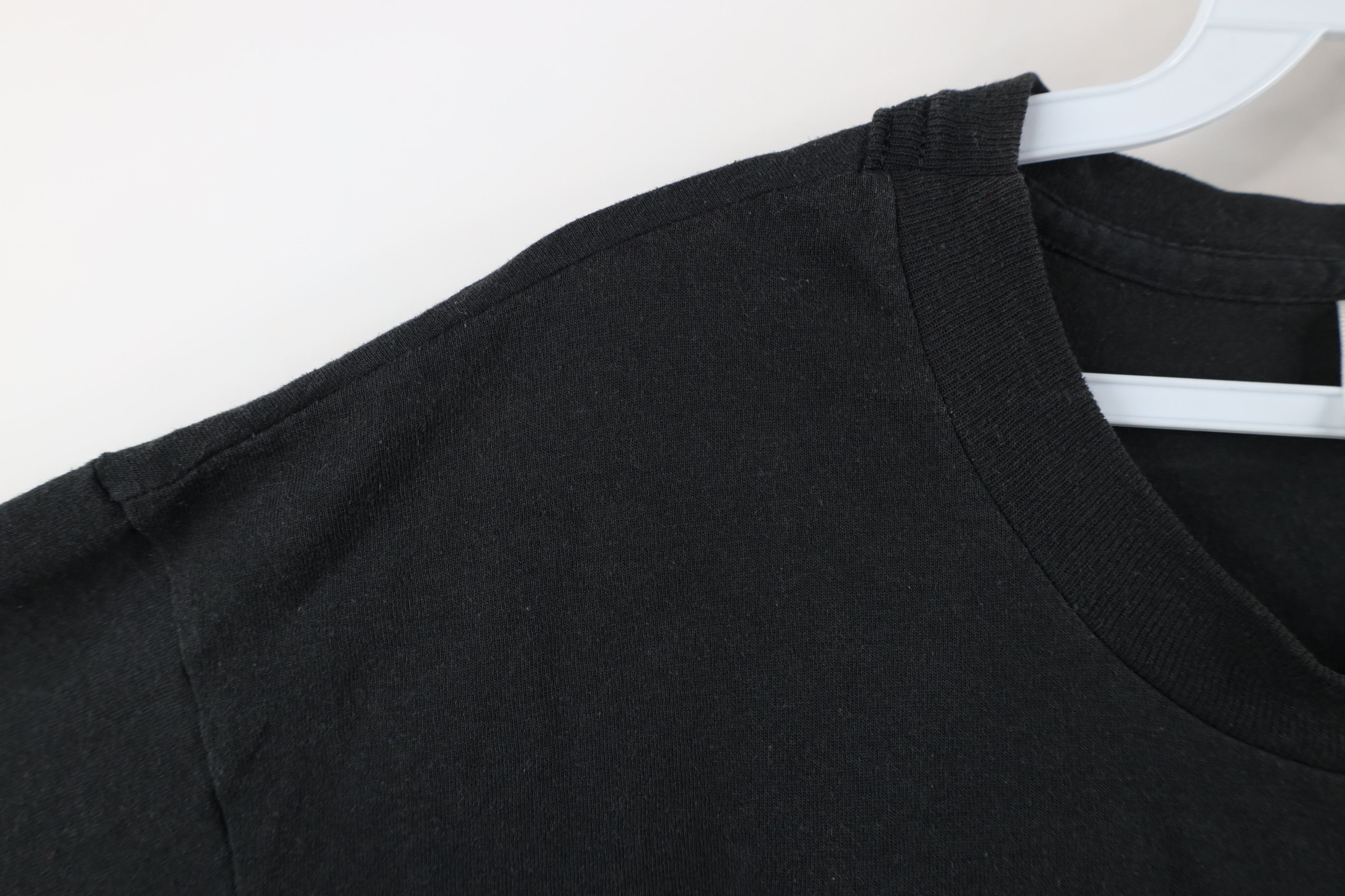 Vintage Vintage 90s Streetwear Pocket Short Sleeve T-Shirt Black Size US L / EU 52-54 / 3 - 8 Thumbnail