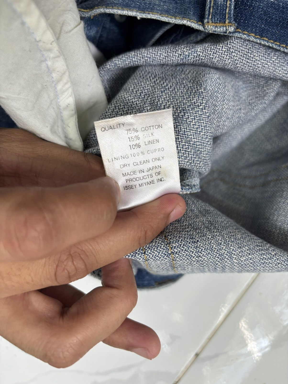 If Six Was Nine × Issey Miyake ISSEY MIYAKE CLAWMARK BLUE CUSTOM MADE DISTRESSED DENIM JEAN Size US 32 / EU 48 - 11 Thumbnail