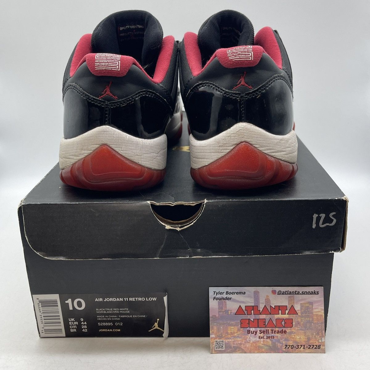 Air Jordan low bred