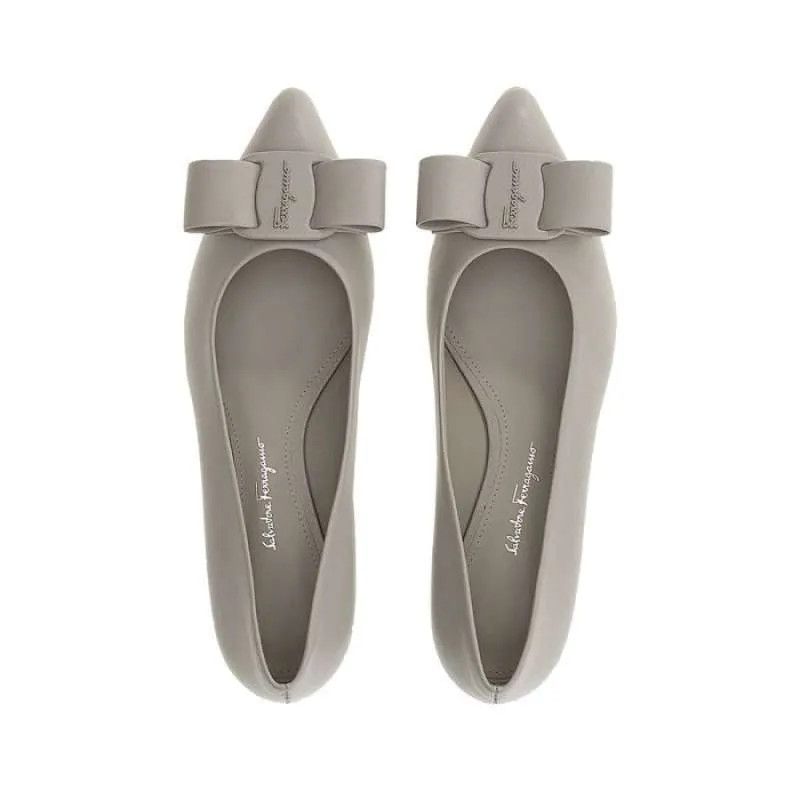 Salvatore Ferragamo o1s1rm0924 Ballet Flats in Grey Size US 5.5 / IT 35.5 - 2 Thumbnail