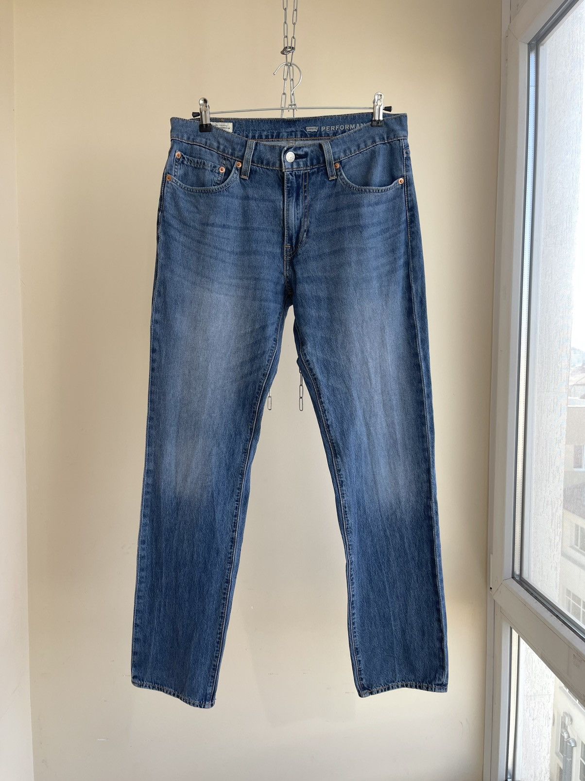 Levi's Premium 511 Zip Fly Tapered Slim Fit 5 Pocket Denim Jeans Size US 32 / EU 48 - 1 Thumbnail