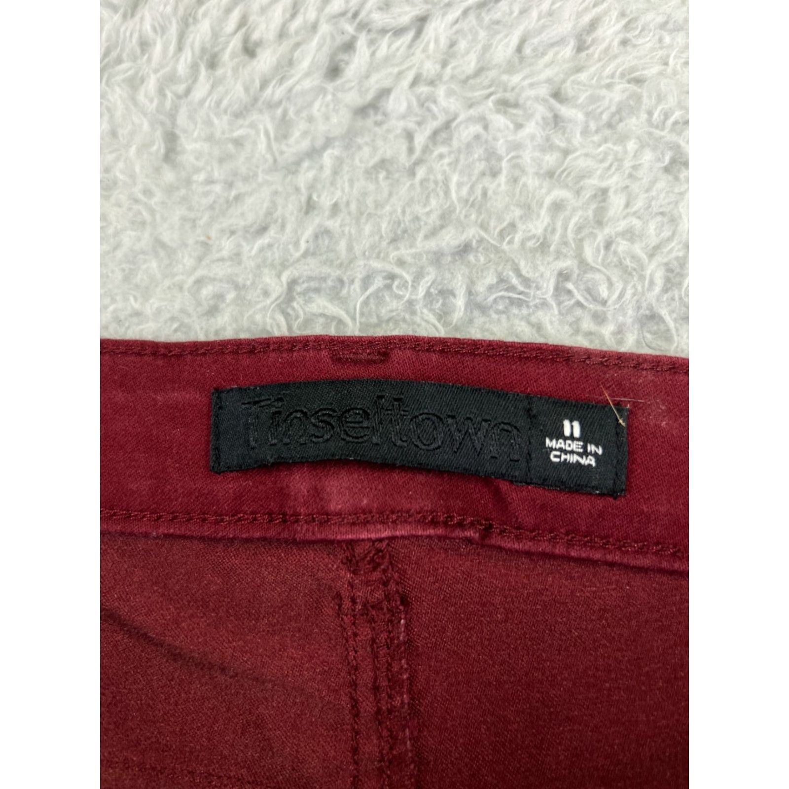 Vintage Tinseltown Red Denim Jeans Skinny Mid Rise 30x27 Womens 11 Cotton Blend 5-Pocket Design Logo Embroidered Button Zip Casual Classic Designer American Size 32" / US 10 / IT 46 - 6 Thumbnail