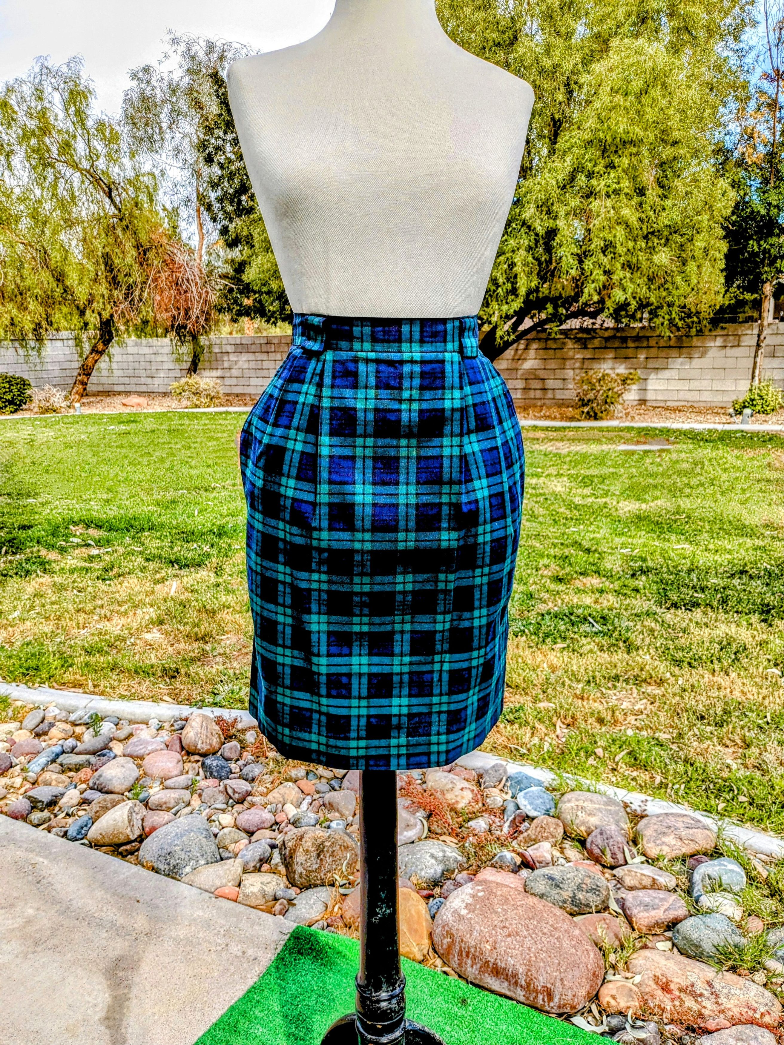 Vintage 1980s VTG Tartan Plaid Petite Tokyo Angel A-Line Skirt EUC Size 26" / US 2 / IT 38 - 2 Thumbnail