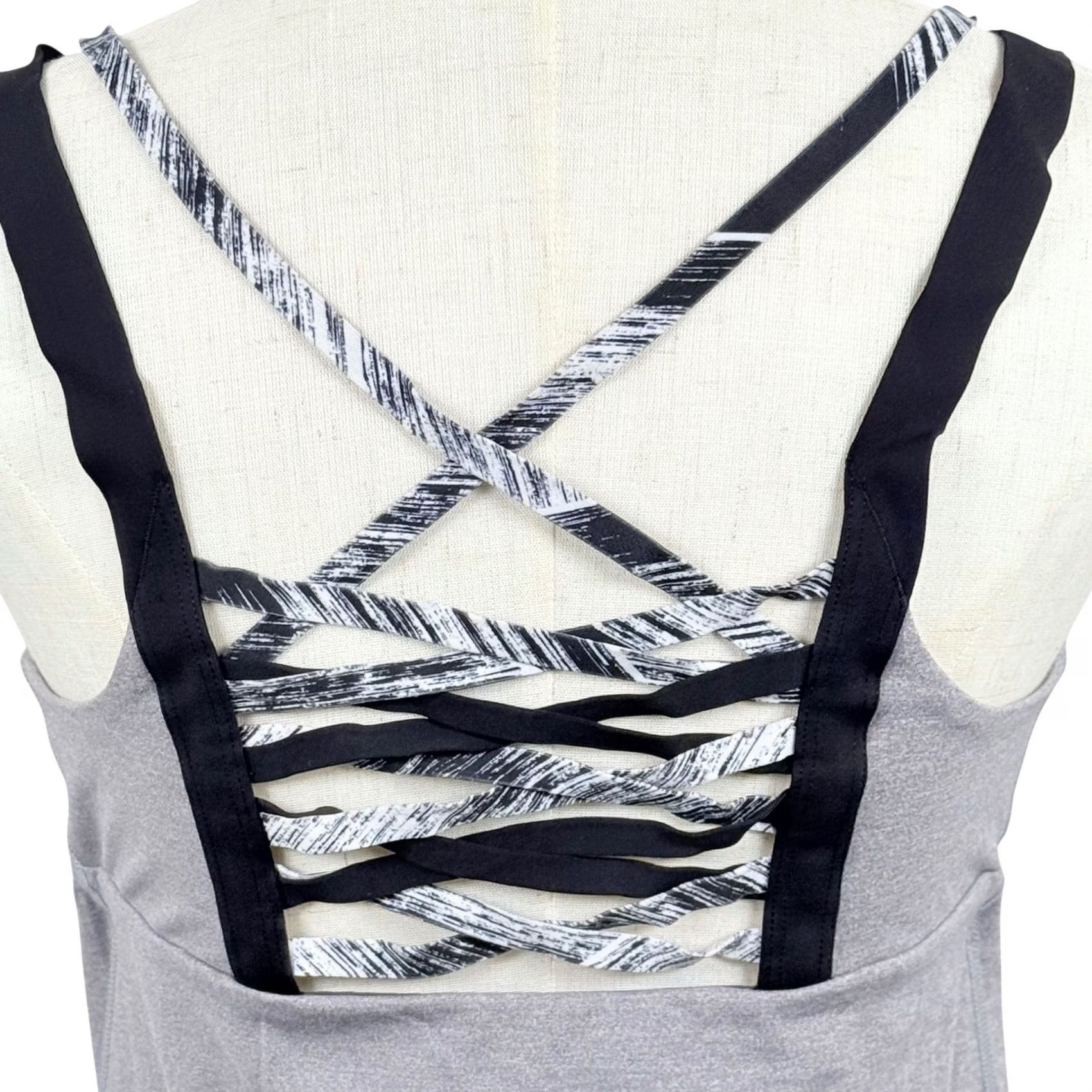 Lululemon Lululemon Hot to Street Tank Top 10 Gray Yoga Gym Activewear Strappy Lattice Back EUC Size L / US 10 / IT 46 - 4 Thumbnail