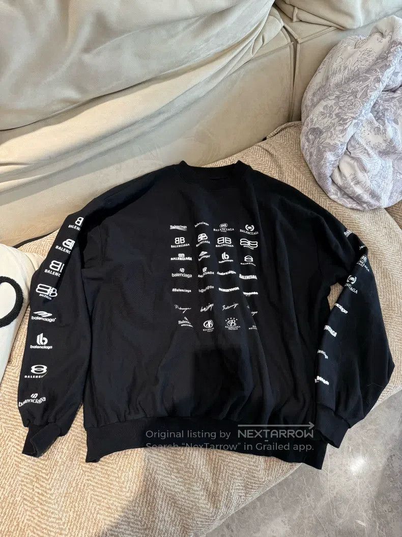 Balenciaga Balenciaga Letter Pattern Printed Round Neck Long Sleeve S Size M / US 6-8 / IT 42-44 - 1 Thumbnail