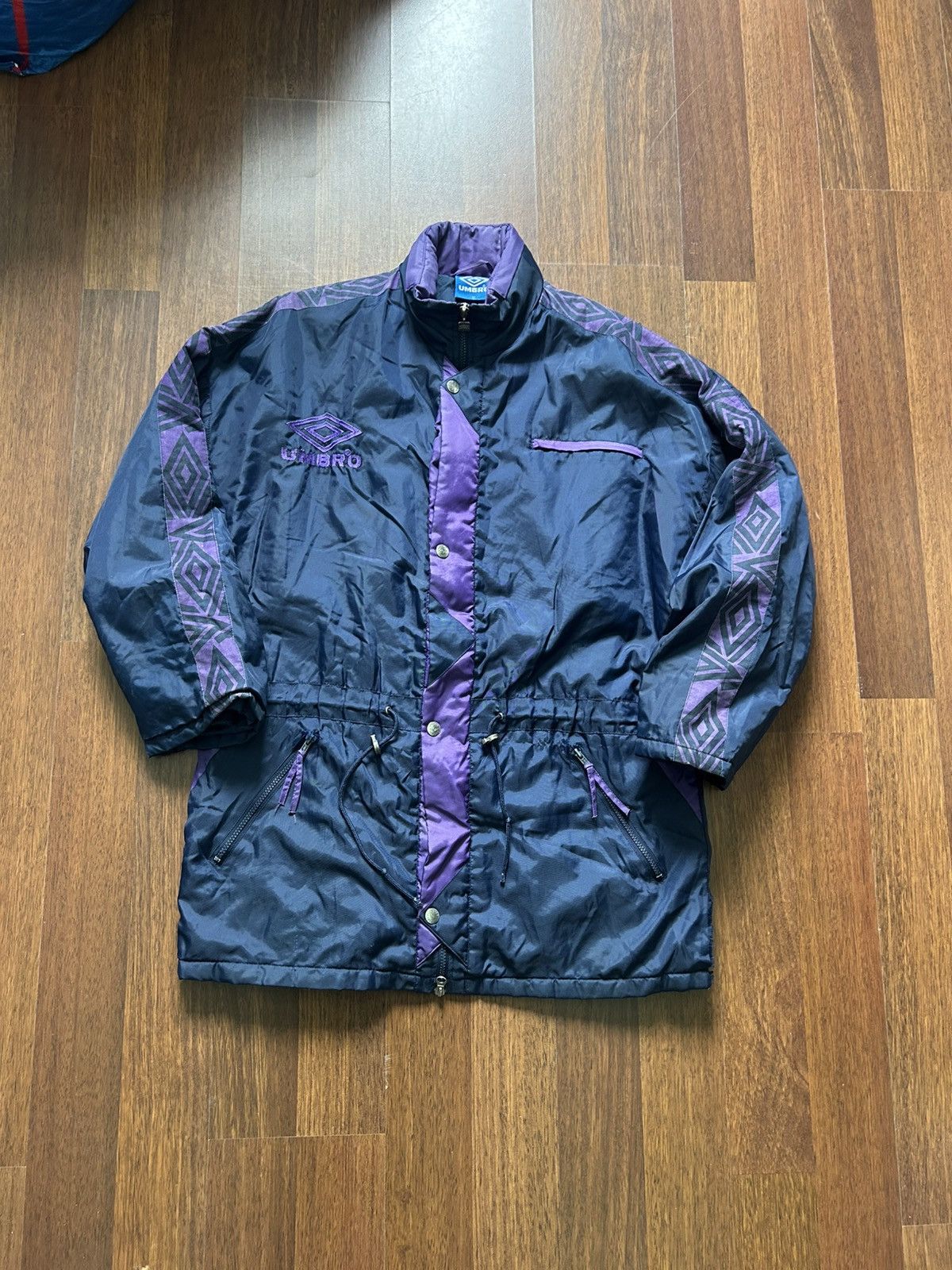 Umbro Vintage Umbro 90s Coat Jacket Football Soccer Nylon Size M Size US M / EU 48-50 / 2 - 1 Thumbnail