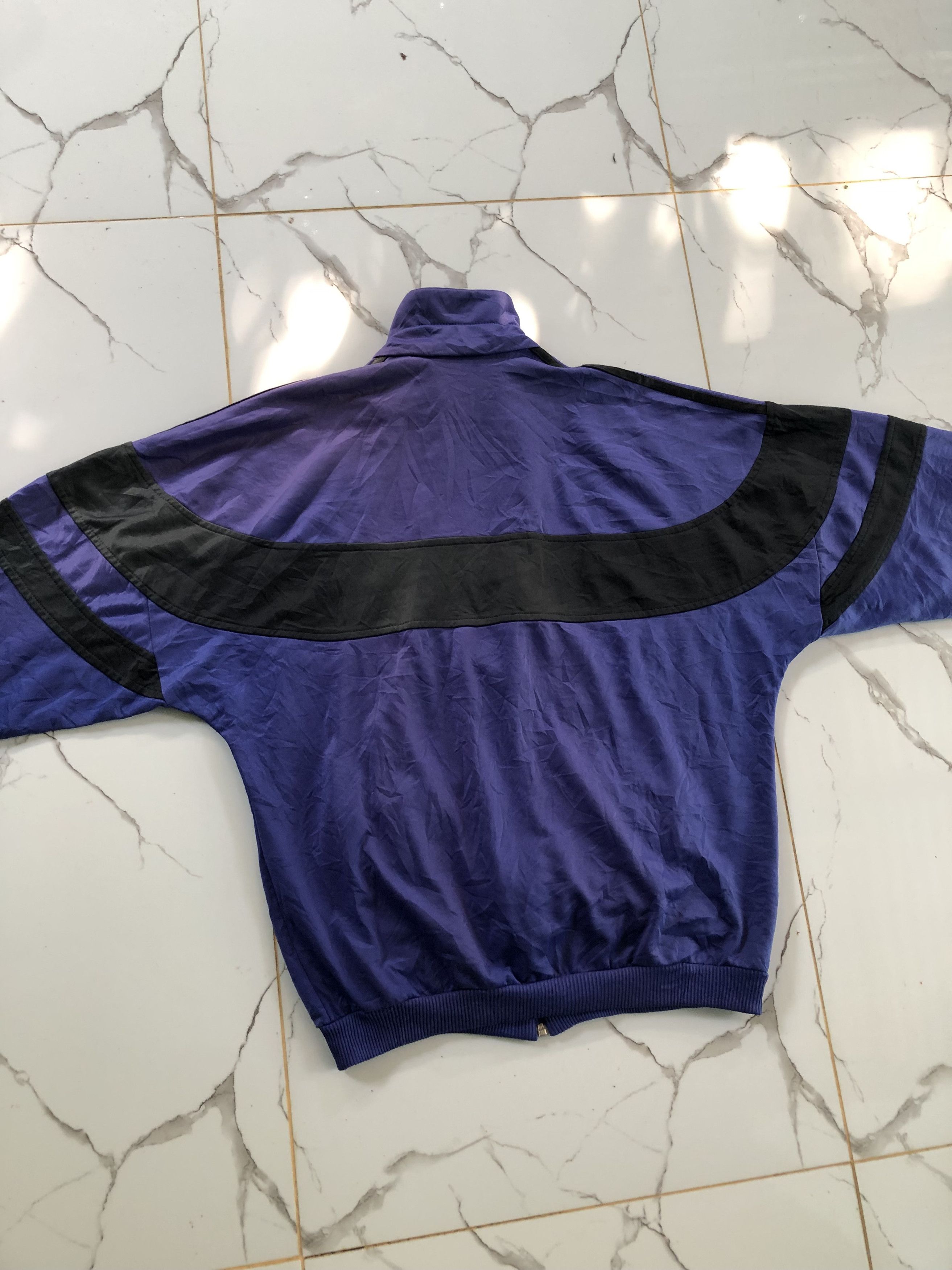 Adidas VINTAGE ADIDAS TRACK JACKET Size US M / EU 48-50 / 2 - 3 Thumbnail