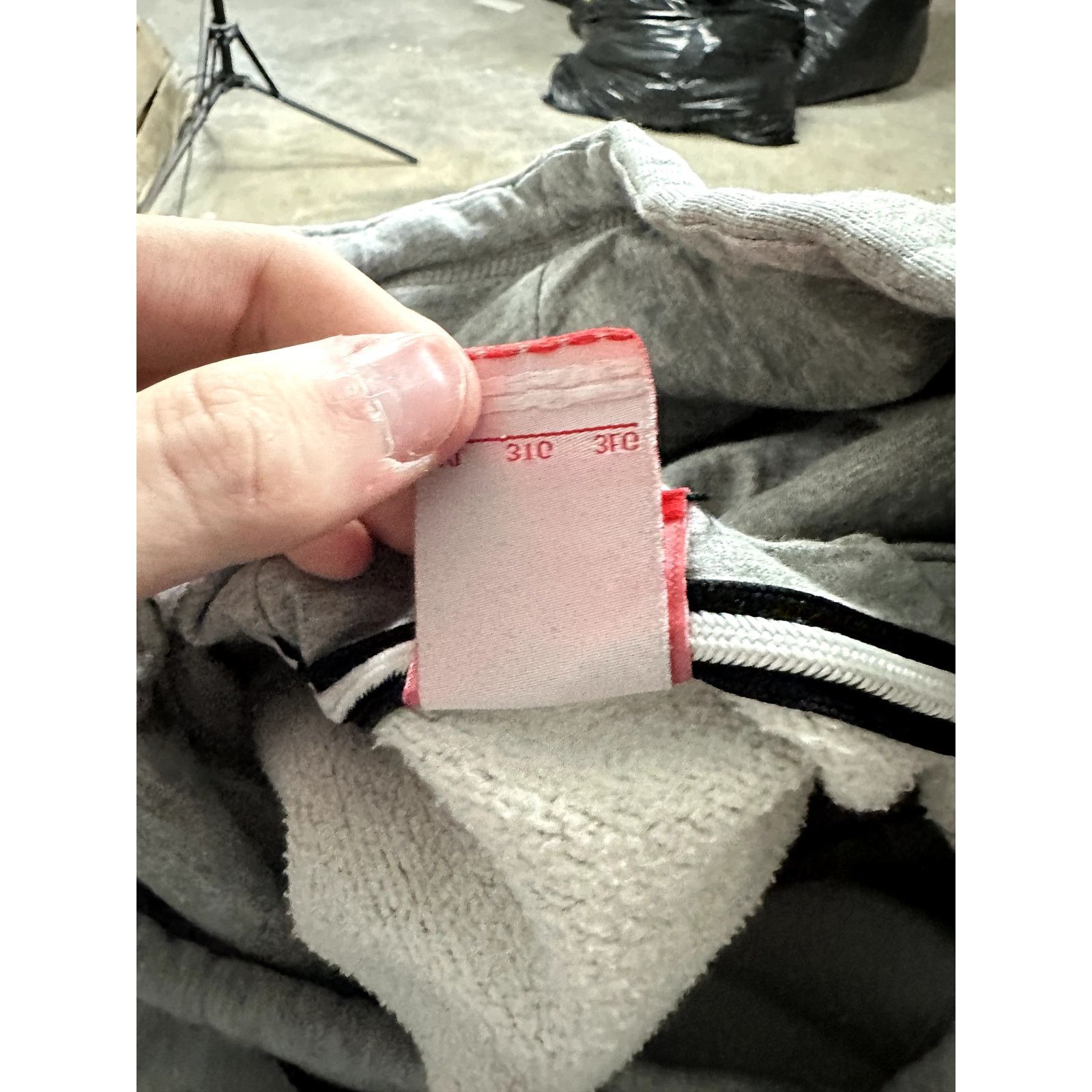 Nike Nike NYC Hoodie Grey 3XL Used Size US XXL / EU 58 / 5 - 5 Thumbnail