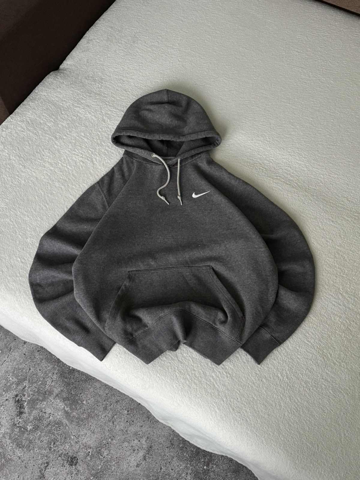 Nike × Vintage Vintage Nike Y2K oversized grey basic sweatshirt Size US M / EU 48-50 / 2 - 1 Thumbnail