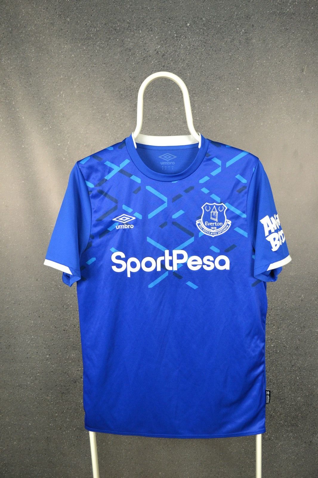 Umbro Everton FC Toffees 2019 2020 home soccer jersey Umbro Size US M / EU 48-50 / 2 - 1 Thumbnail