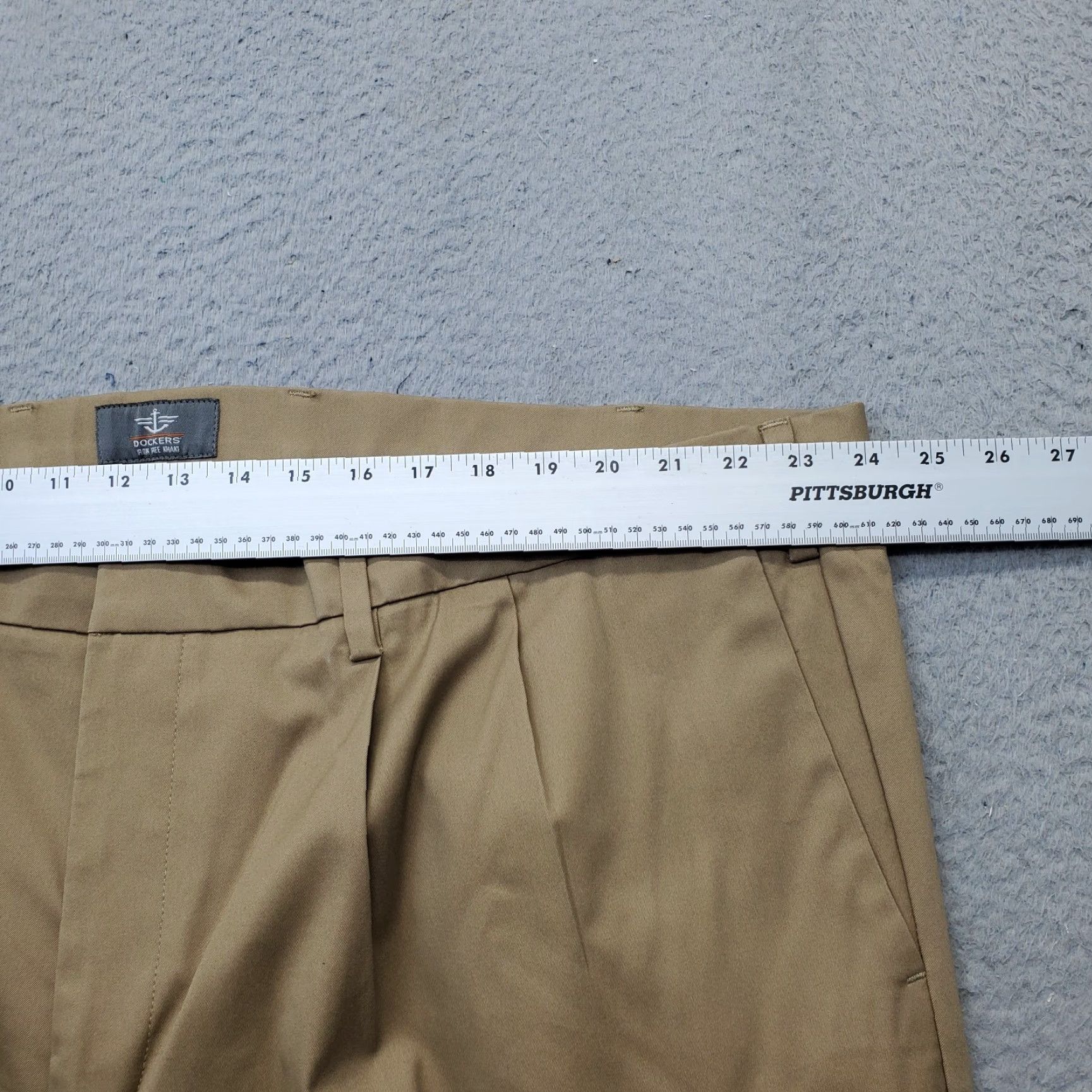 Dockers DOCKERS Mens Khaki Pants Tan 48 Regular Straight Pleated Pockets Slah Pocket Casual Business Formal Size 48 Mens Size US 32 / EU 48 - 6 Thumbnail
