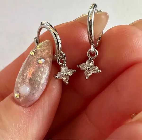Vintage Zircon Flower Pendant Hoop Earring (1pairs） Size ONE SIZE - 4 Thumbnail