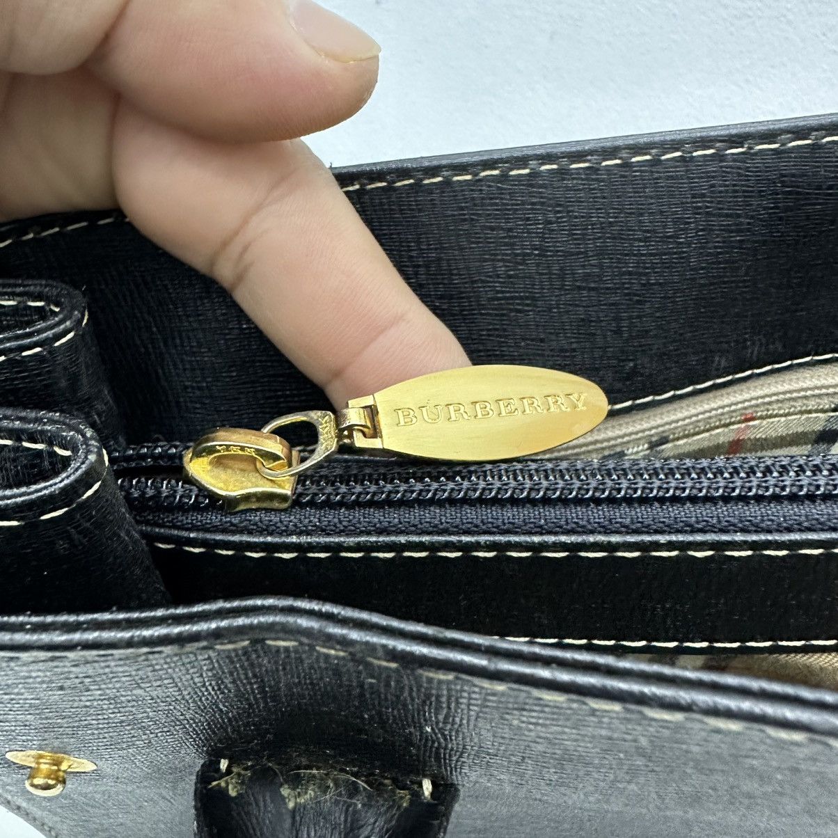 Burberry ‼️YES‼️ AUTHENTIC BURBERRY BLACK CALFSKIN LEATHER HANDBAG Size ONE SIZE - 11 Thumbnail