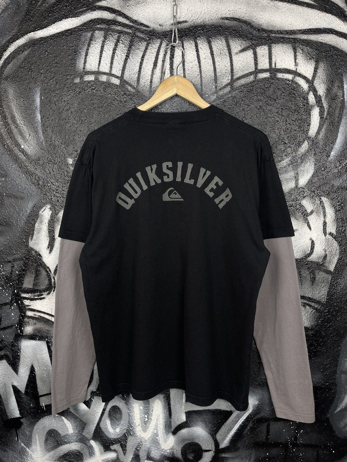 Quiksilver Y2K Quiksilver Long Sleeve T-Shirt Big Logo Men’s Size L Size US L / EU 52-54 / 3 - 9 Thumbnail