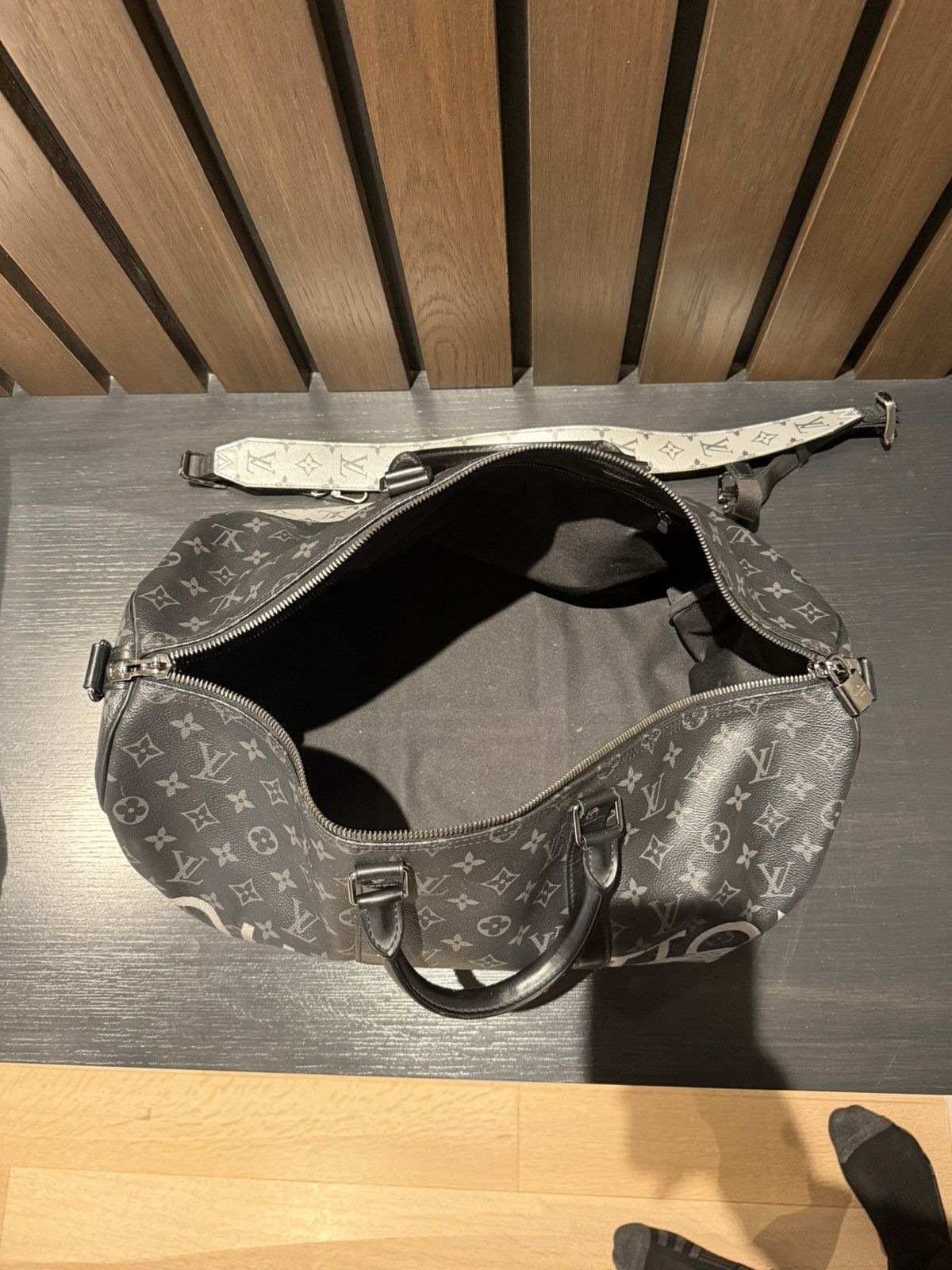 Louis Vuitton Louis Vuitton Keepall 50 – Monogram Split Black/Grey (SS18) Size ONE SIZE - 4 Thumbnail
