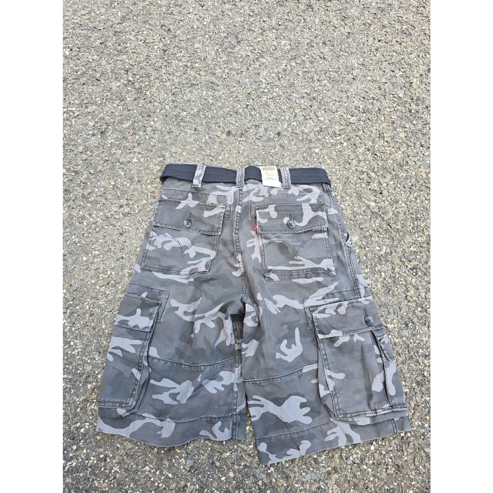 Levi's VINTAGE Levi's Camouflage Cargo Shorts Mens 29 Gray Camouflage 11in Inseam Cargo Pocket Belt Loops Cotton Straight Front Size US 29 - 3 Thumbnail