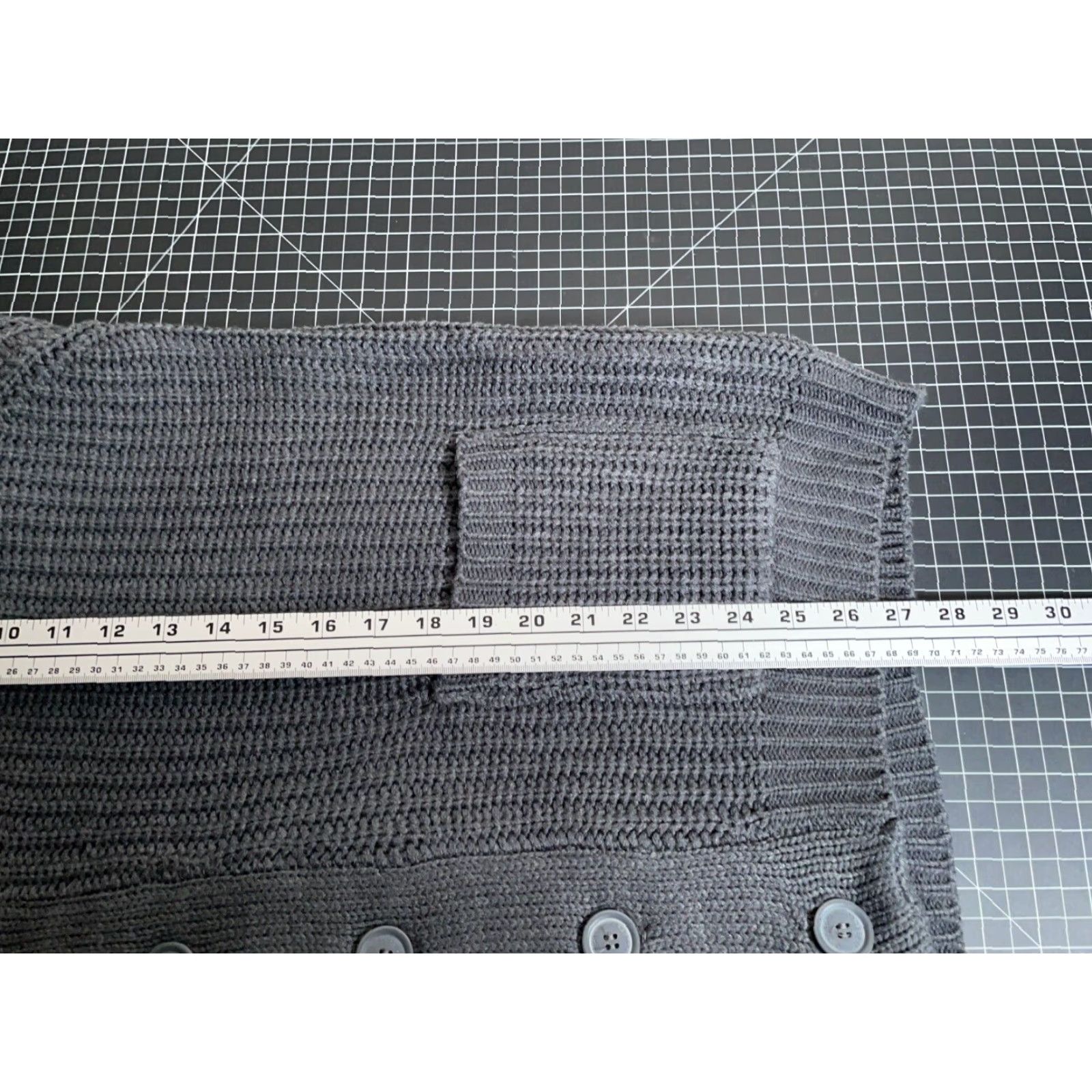 Vintage VINTAGE Gioberti Men's XL Cardigan Sweater Dark Gray Knit Heavyweight Casual Fall Spring Winter Elbow Patches 90s Size US XL / EU 56 / 4 - 6 Thumbnail