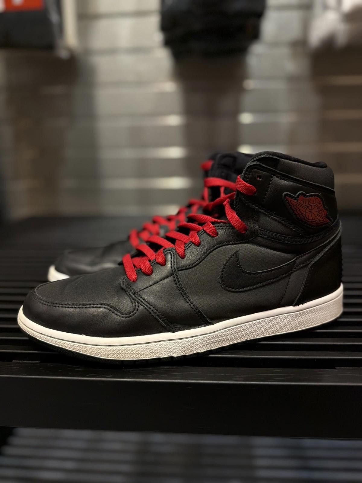 Jordan Brand Air Jordan 1 Retro OG High Black Gym Red 2020 Men's Size 12 Size US 12 / EU 45 - 5 Thumbnail
