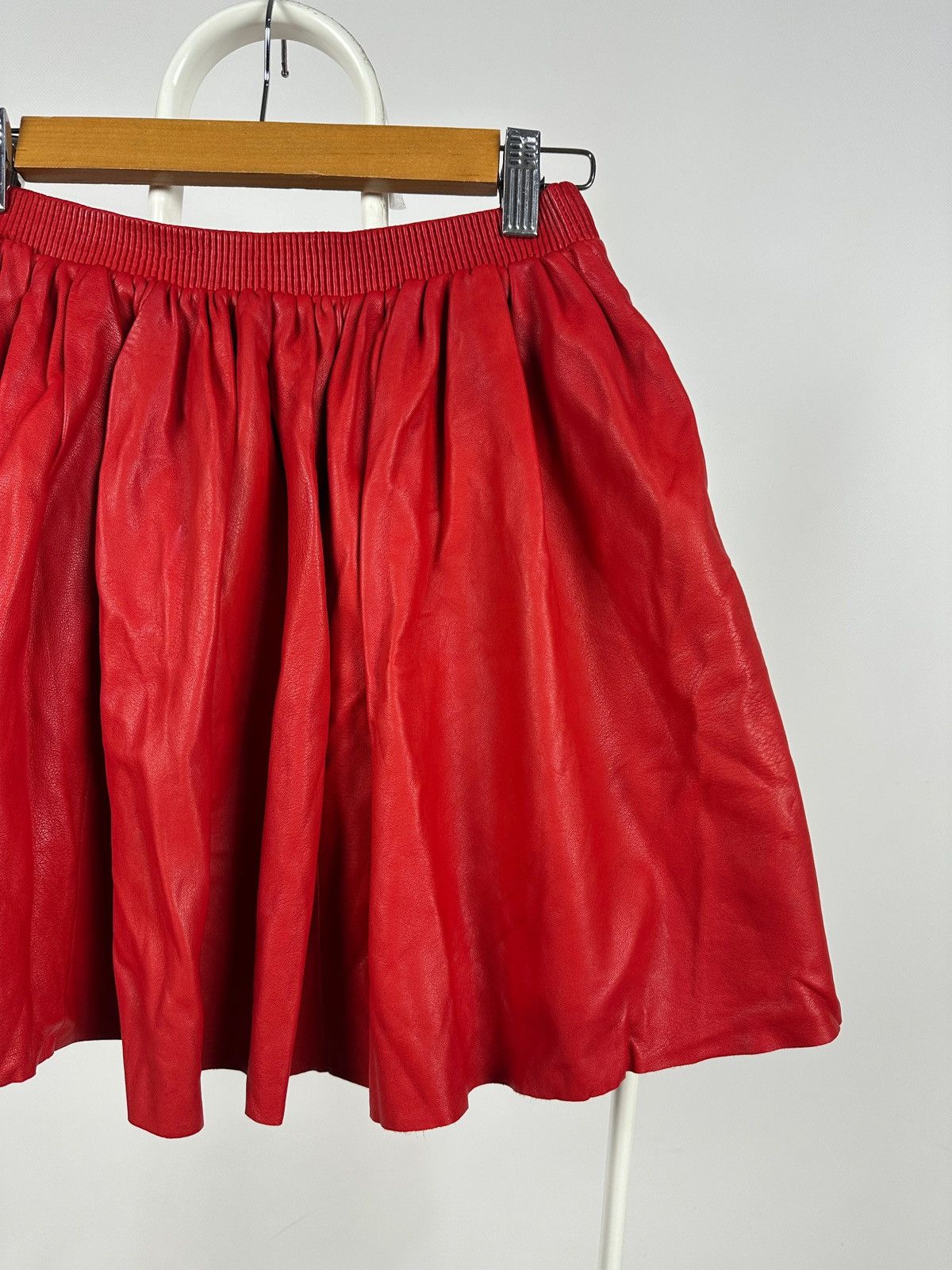 Miu Miu Miu Miu Red Leather Lambskin Mini Skirt Size 27" / US 4 / IT 40 - 5 Thumbnail