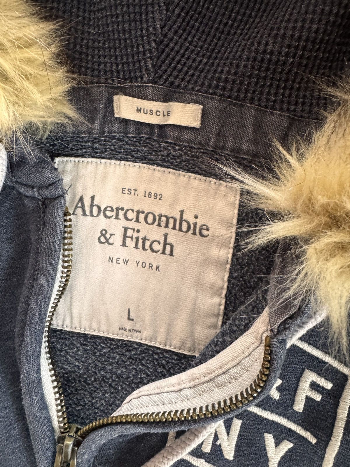 Abercrombie & Fitch Y2K Vintage Abercrombie Fur Hoodie Made in Japan Size US L / EU 52-54 / 3 - 3 Thumbnail
