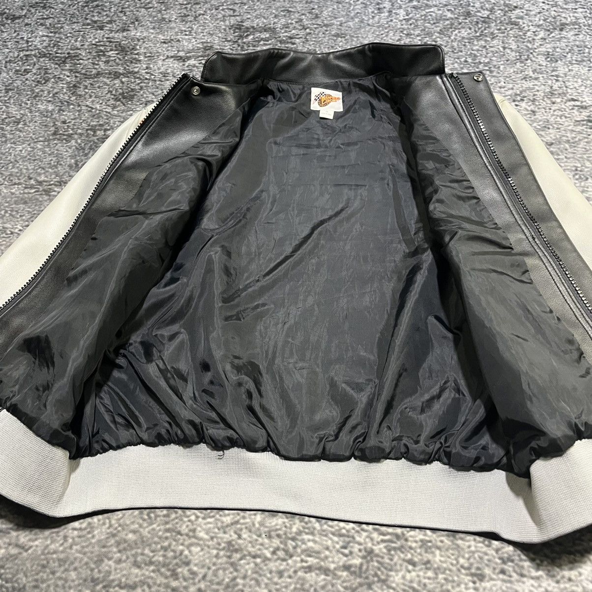 Winners Circle VINTAGE KEVIN HARVICK LEATHER RACING JACKET NASCAR MEDIUM Size US M / EU 48-50 / 2 - 6 Thumbnail